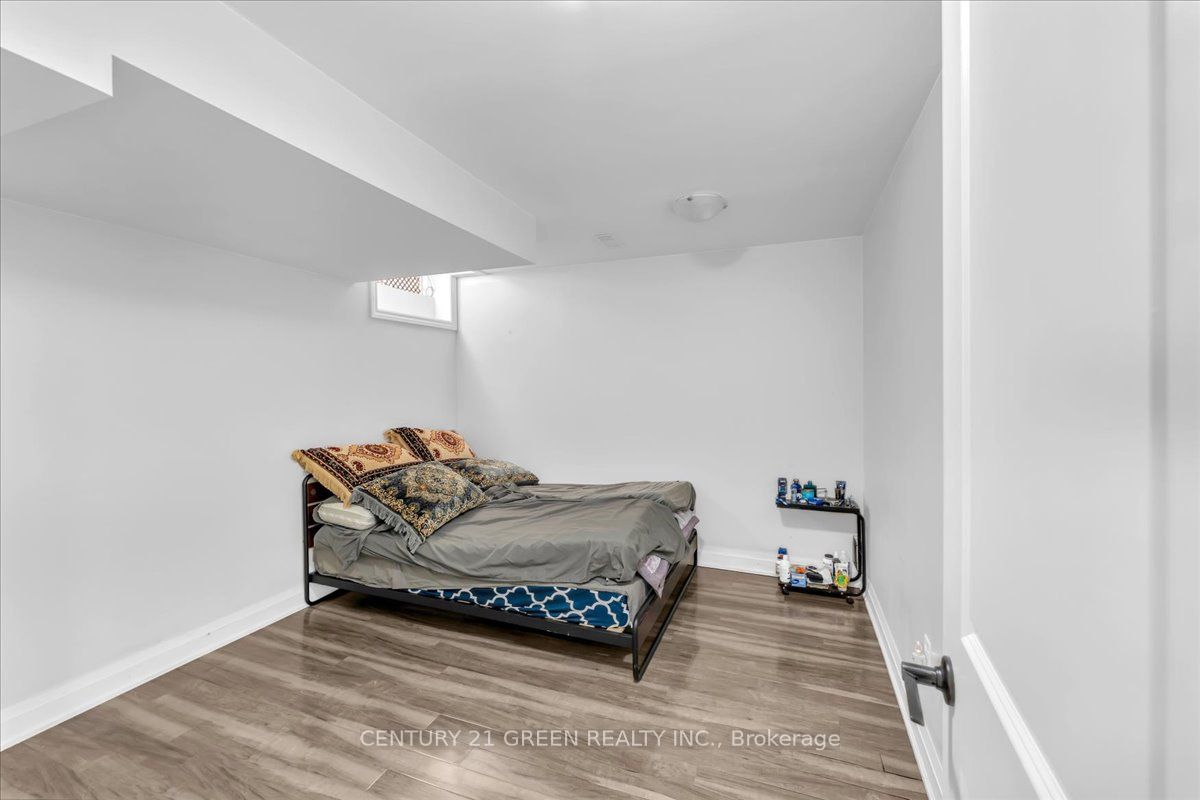 16 Grendon Crescent Property Photo 43