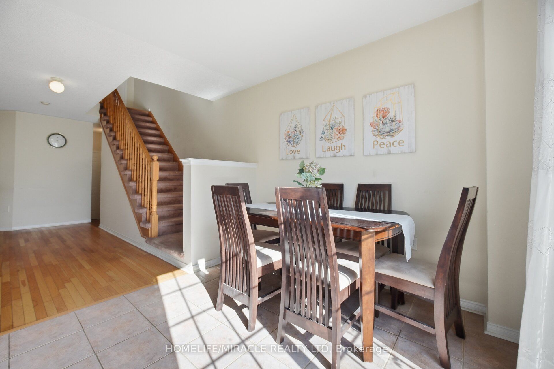 101 Crystalview Crescent Property Photo 18