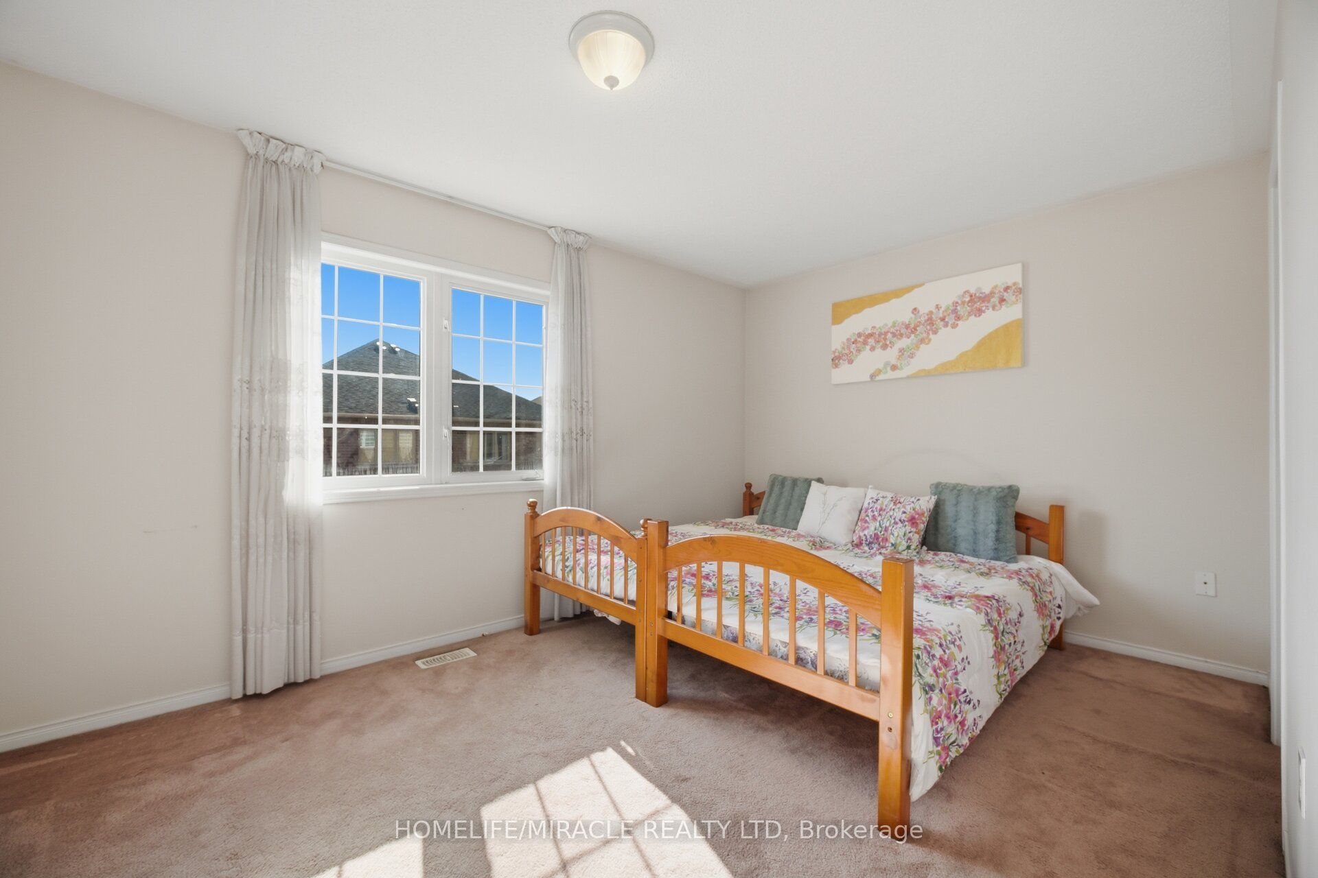 101 Crystalview Crescent Property Photo 21