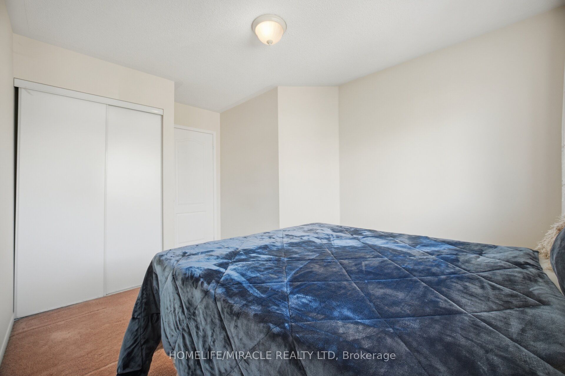 101 Crystalview Crescent Property Photo 27
