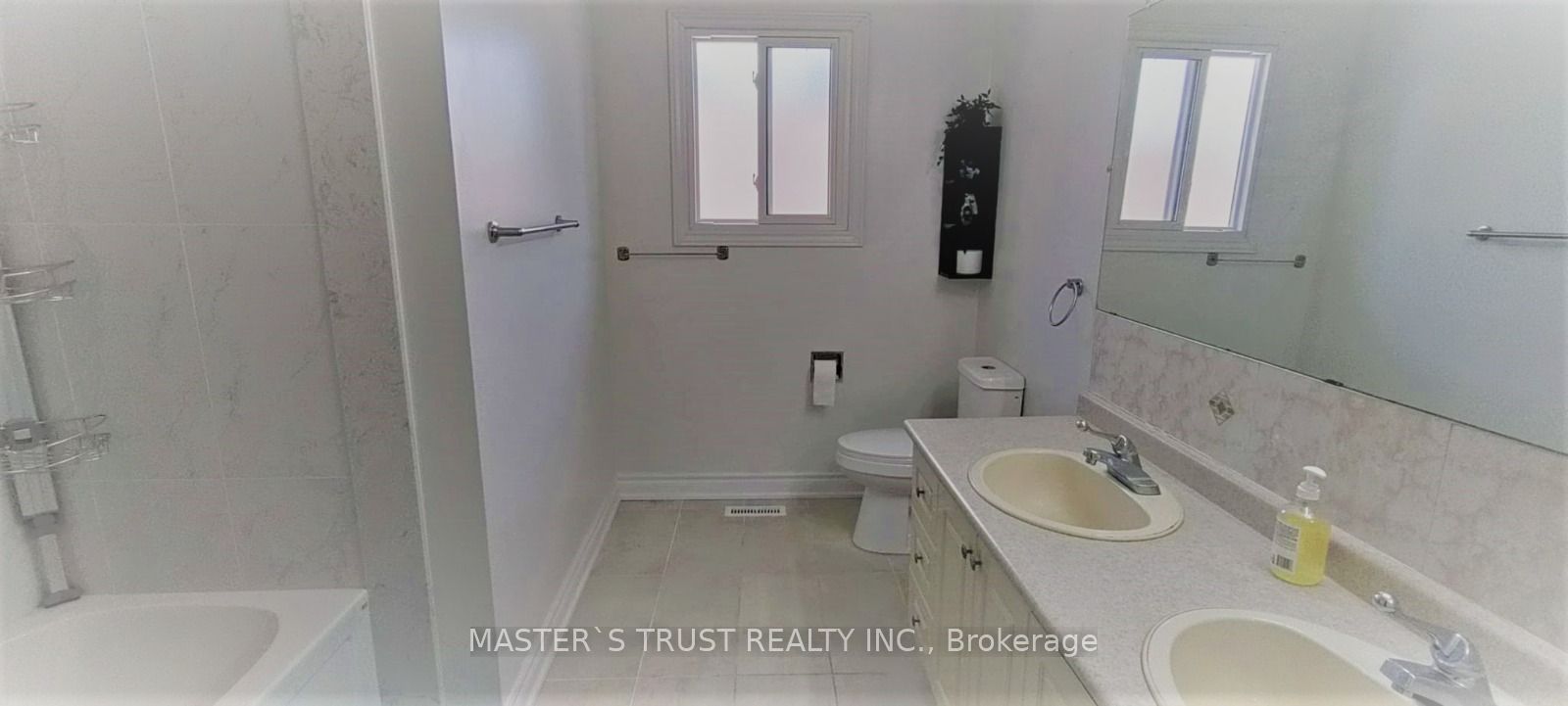 95 Orsett Street Rm 2 Property Photo 3