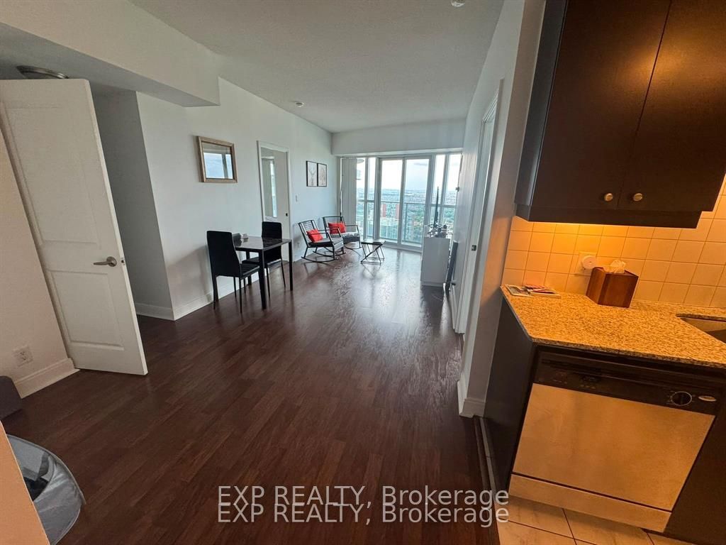 60 Absolute Avenue 3707 Property Photo 9