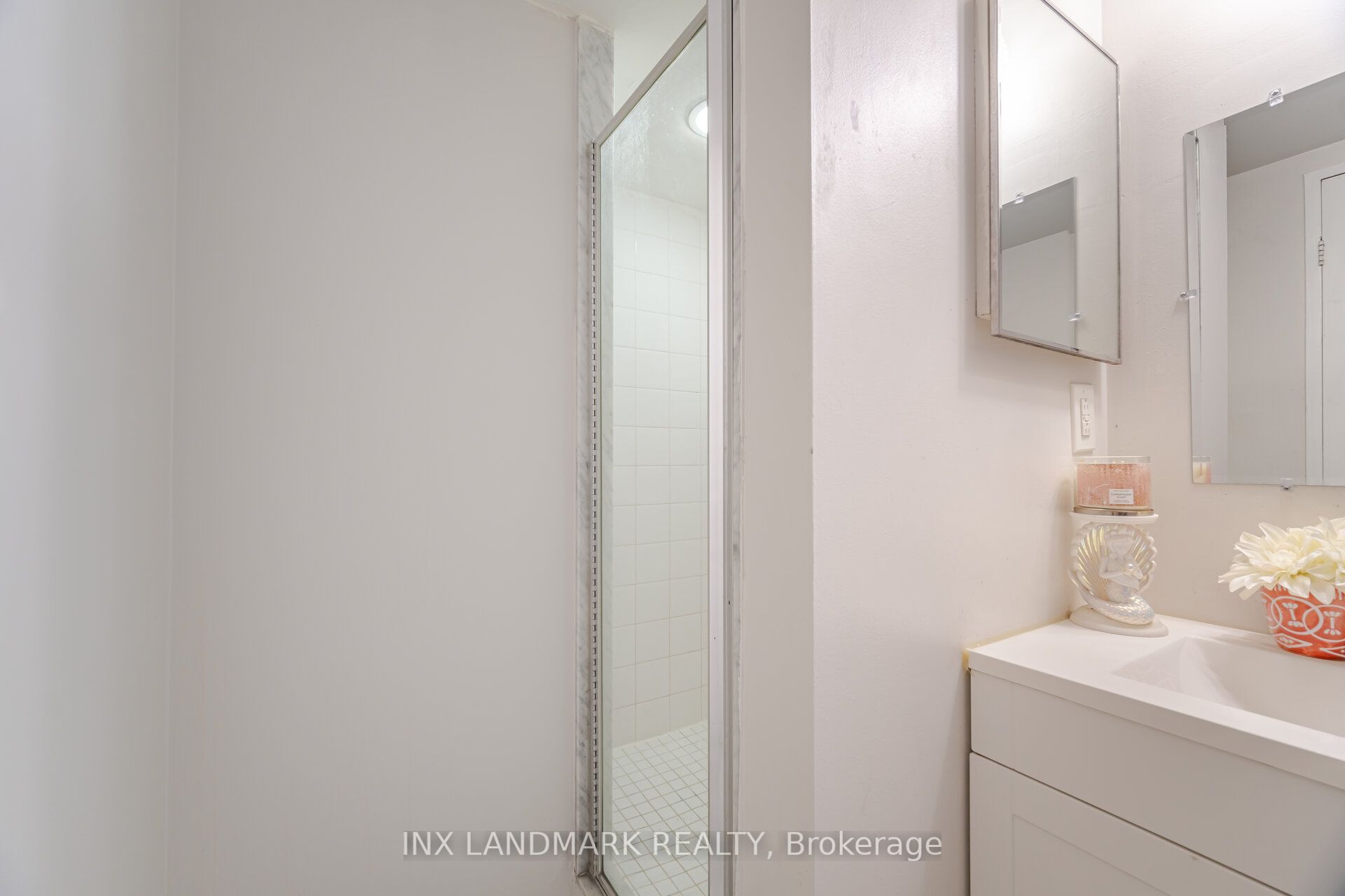 330 Rathburn Road W 2008 Property Photo 24