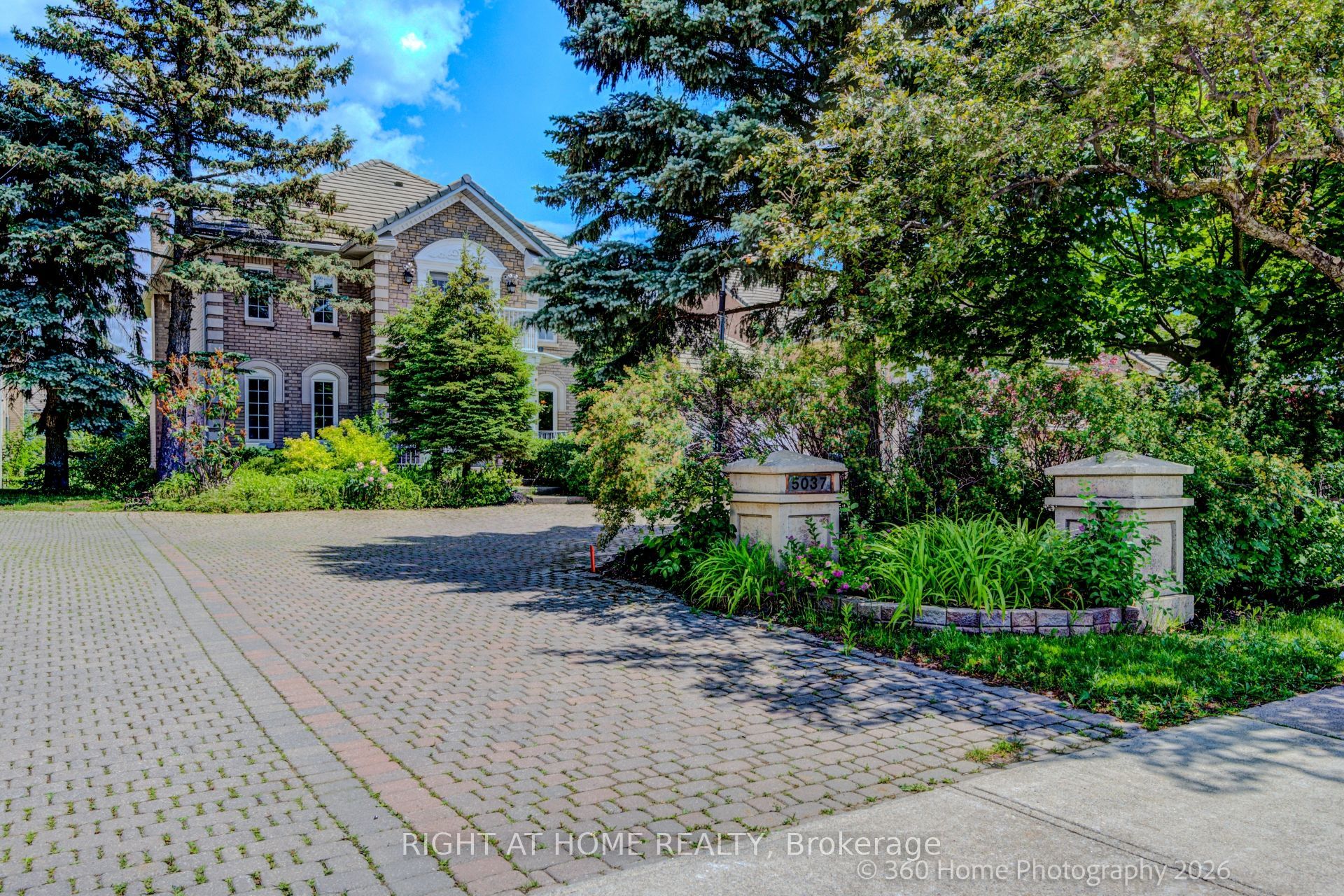 5037 Mississauga Road Property Photo 1