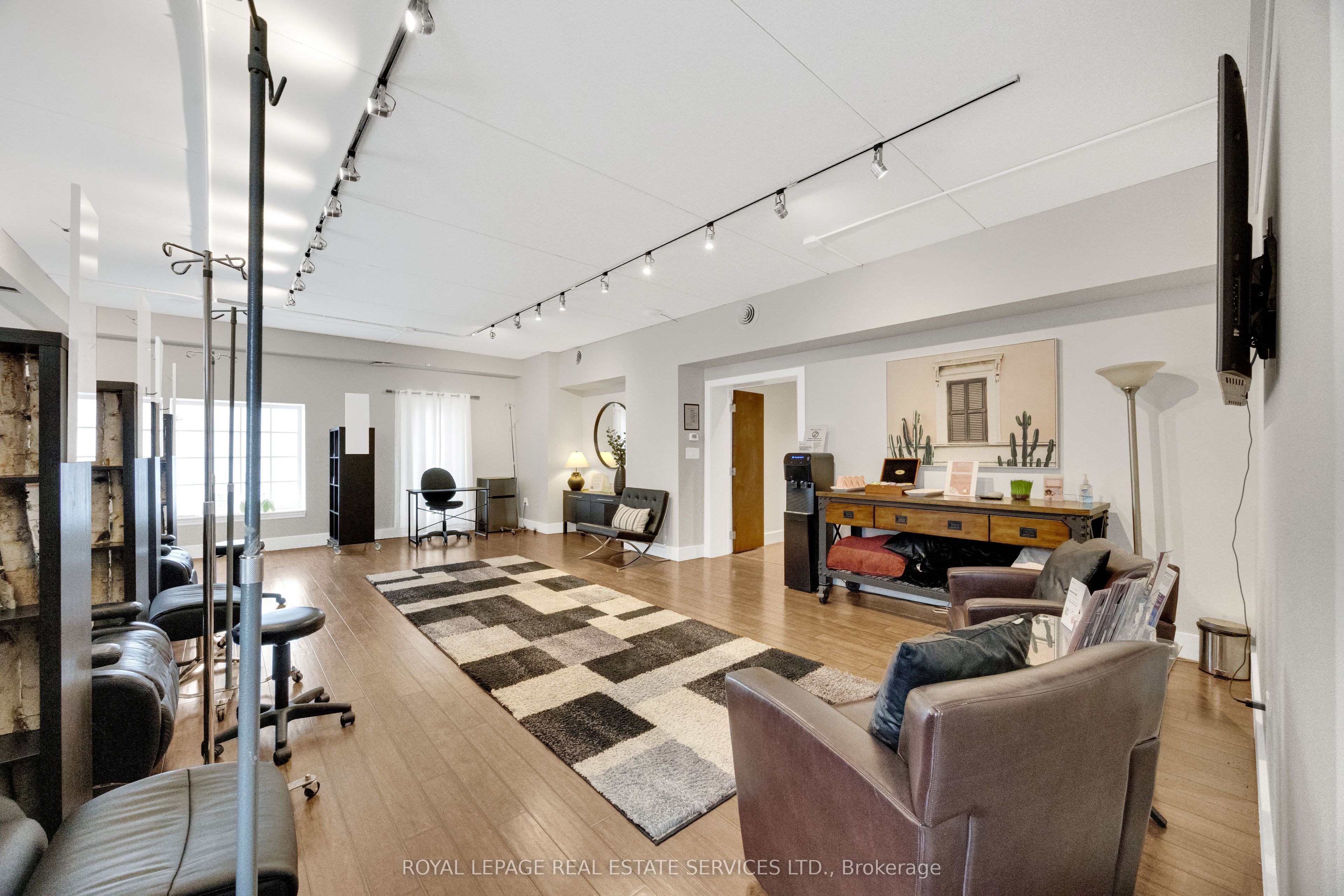 130 Trafalgar Road Property Photo 33