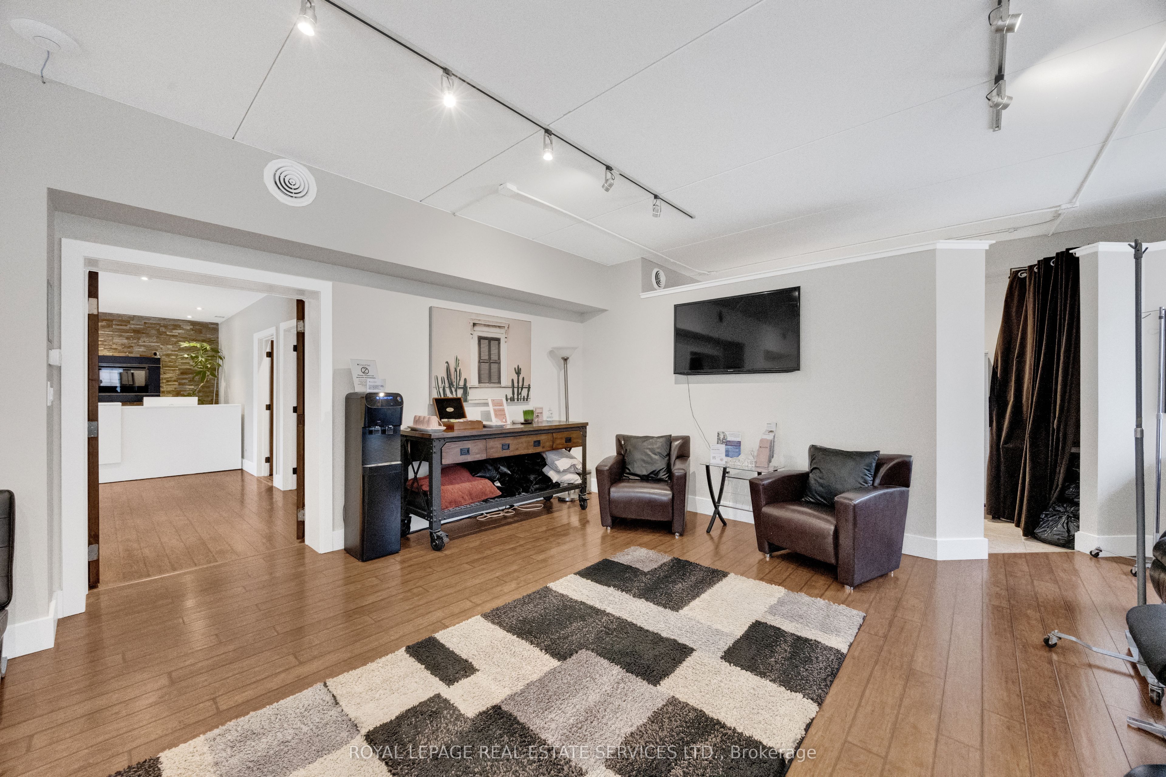 130 Trafalgar Road Property Photo 37