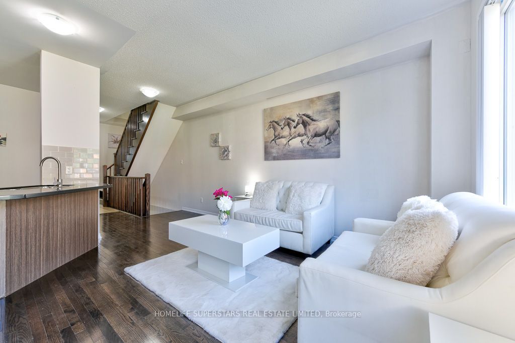 61 Utopia Way Property Photo 4