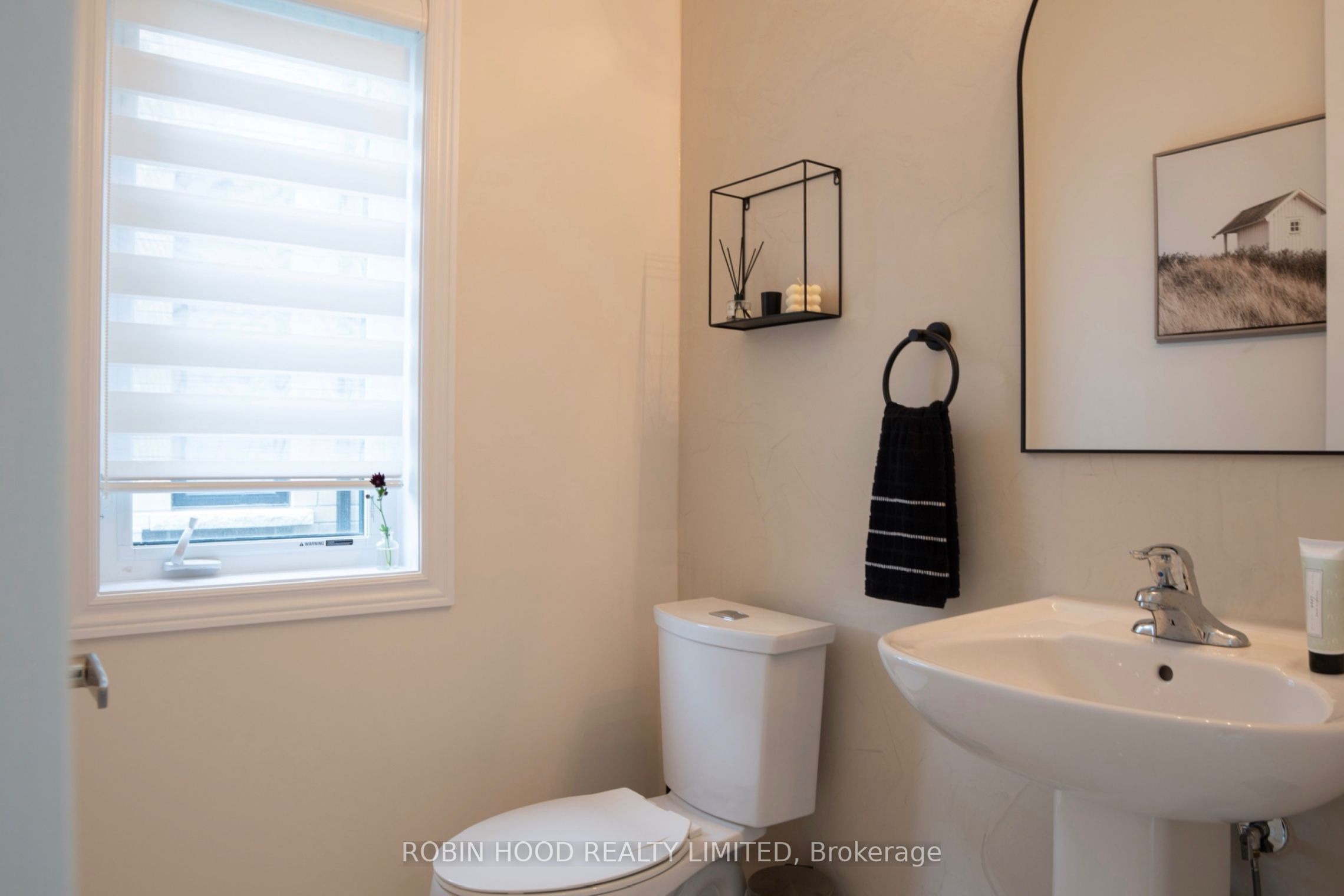 896 Apple Terrace Property Photo 3