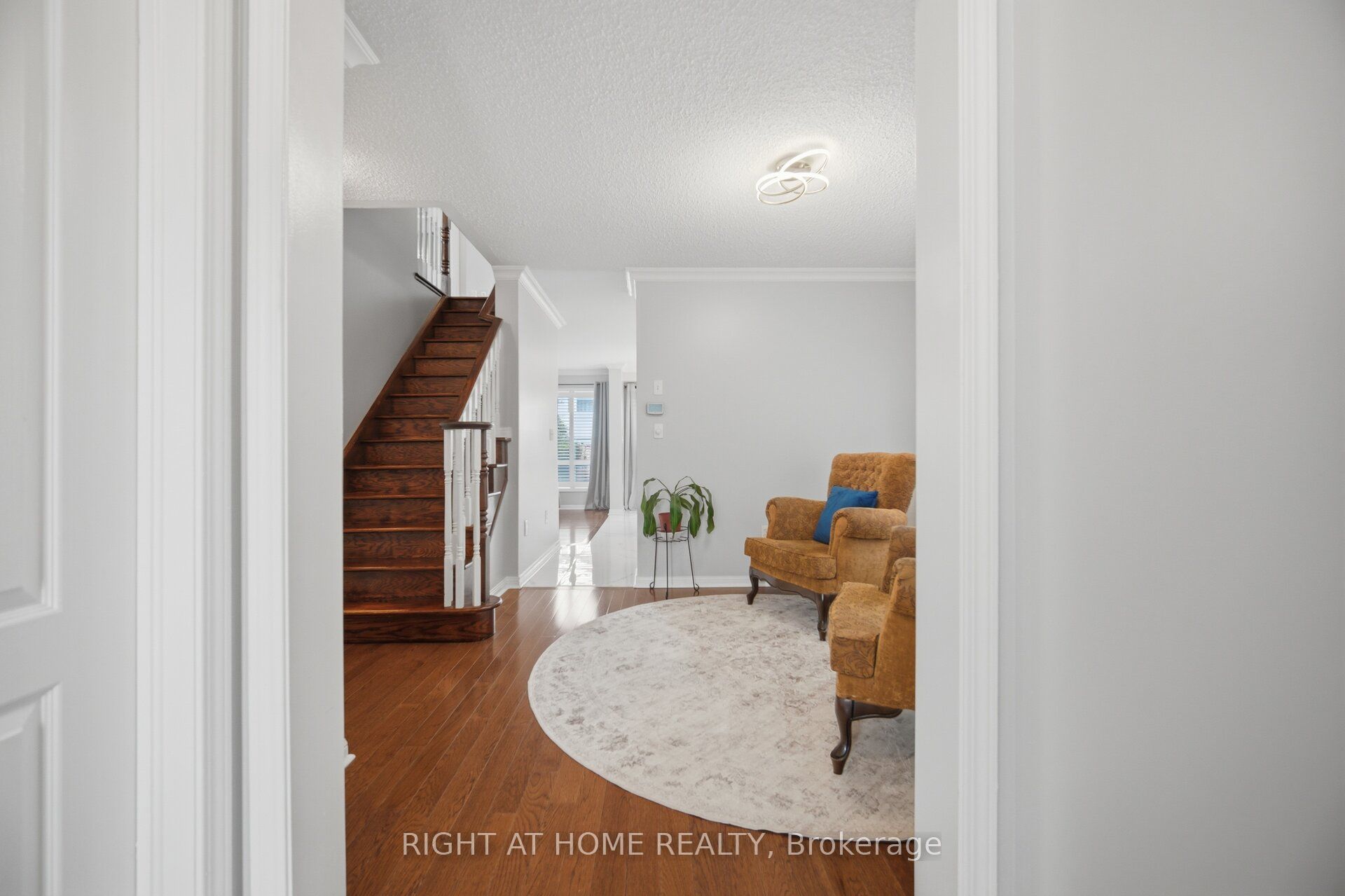 475 Collis Court Property Photo 6