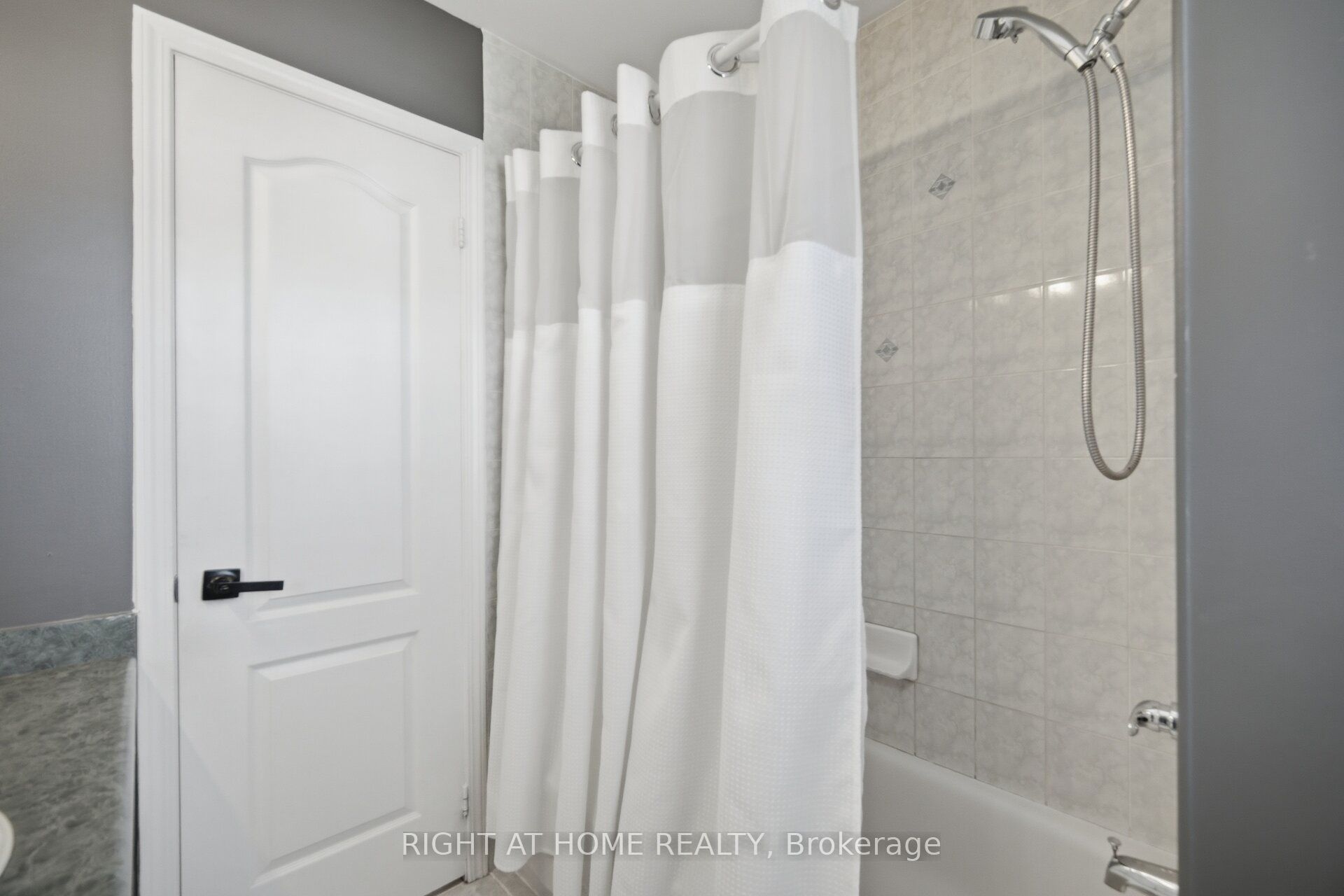 475 Collis Court Property Photo 29