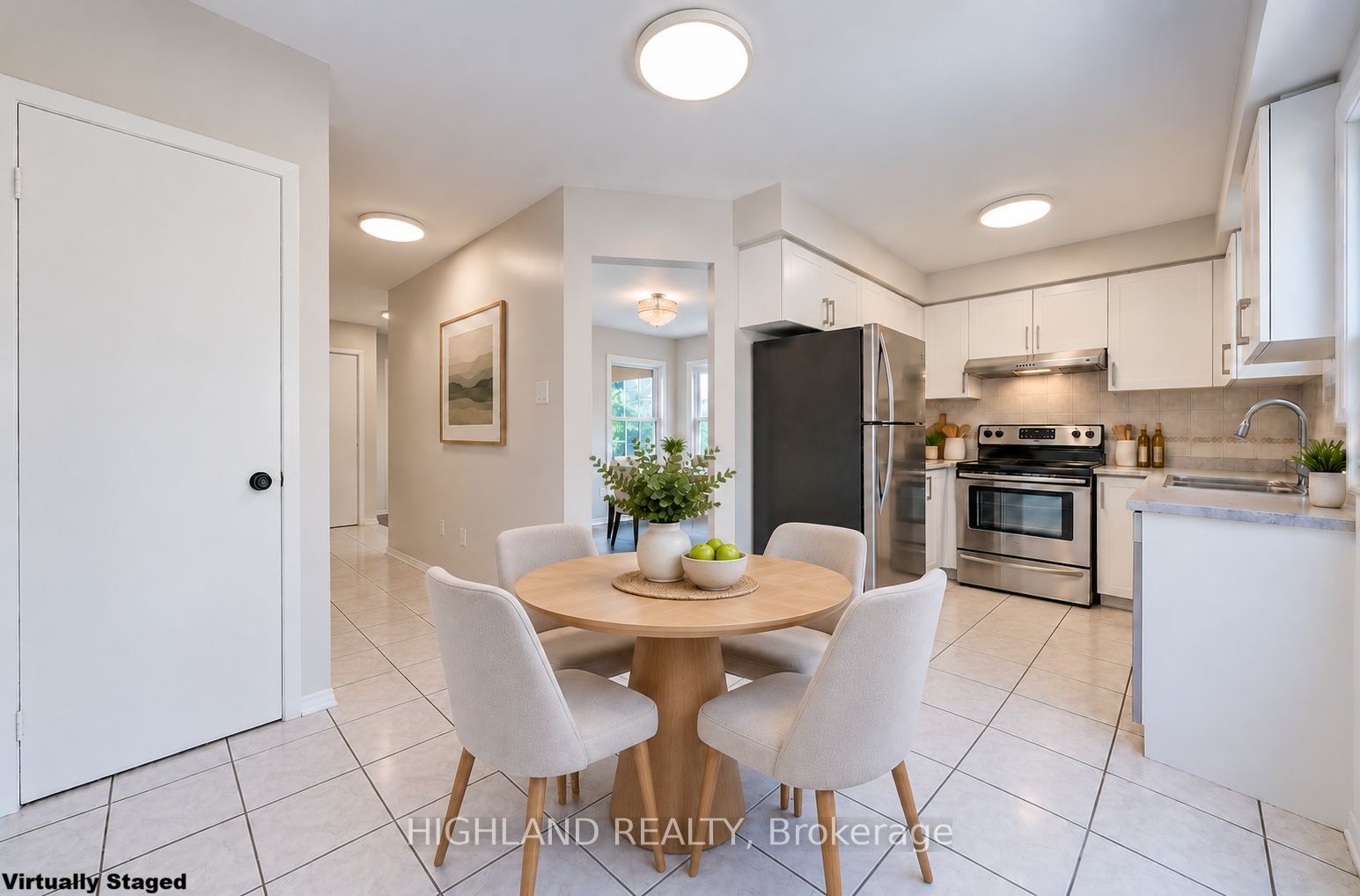 2032 Glenada Crescent Property Photo 4