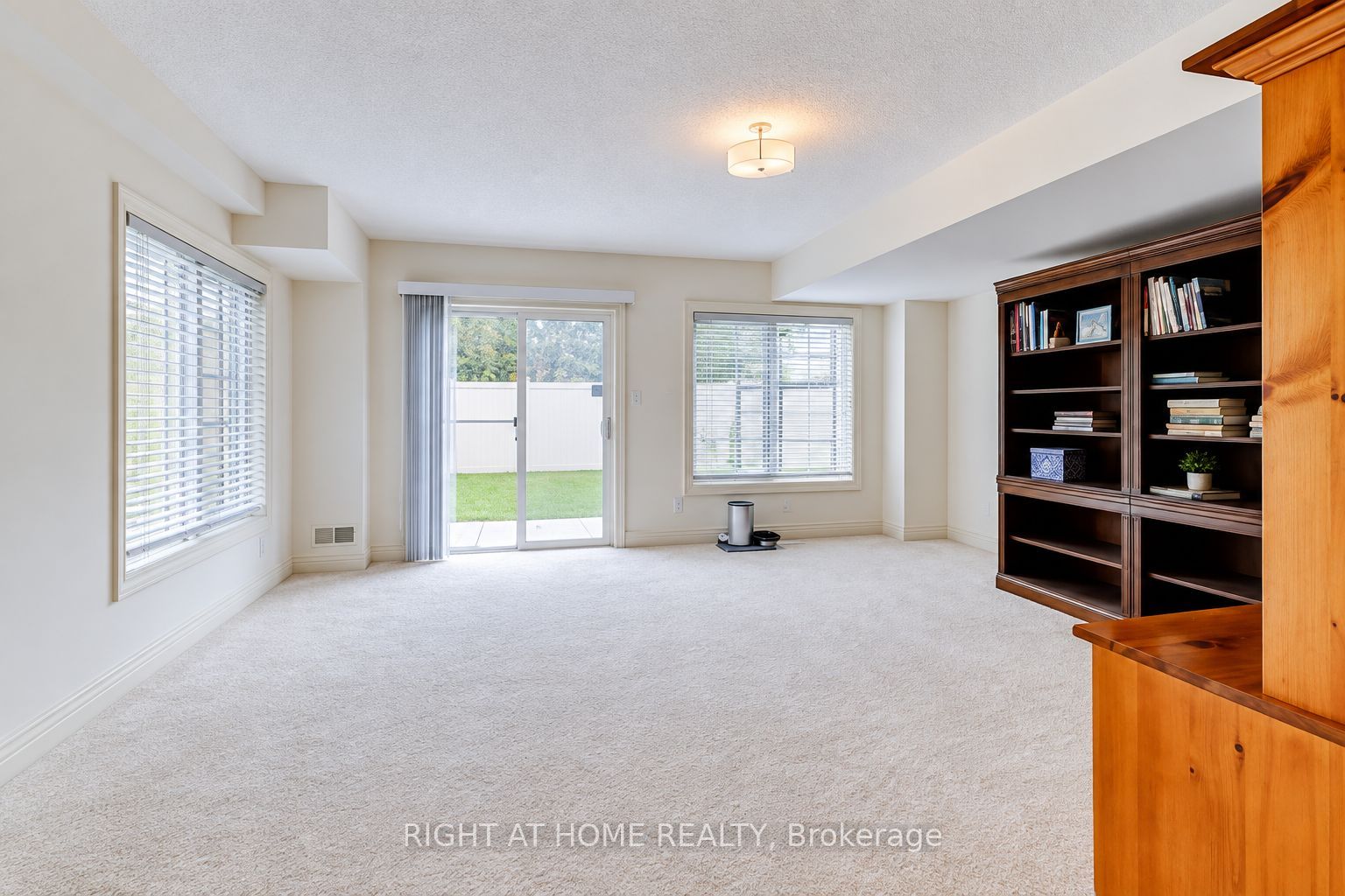 1130 Cawthra Road 2 Property Photo 19