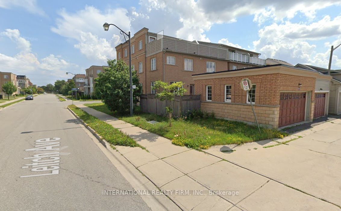 66 Leitch Avenue Property Photo 4