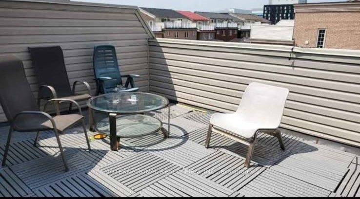 66 Leitch Avenue Property Photo 14
