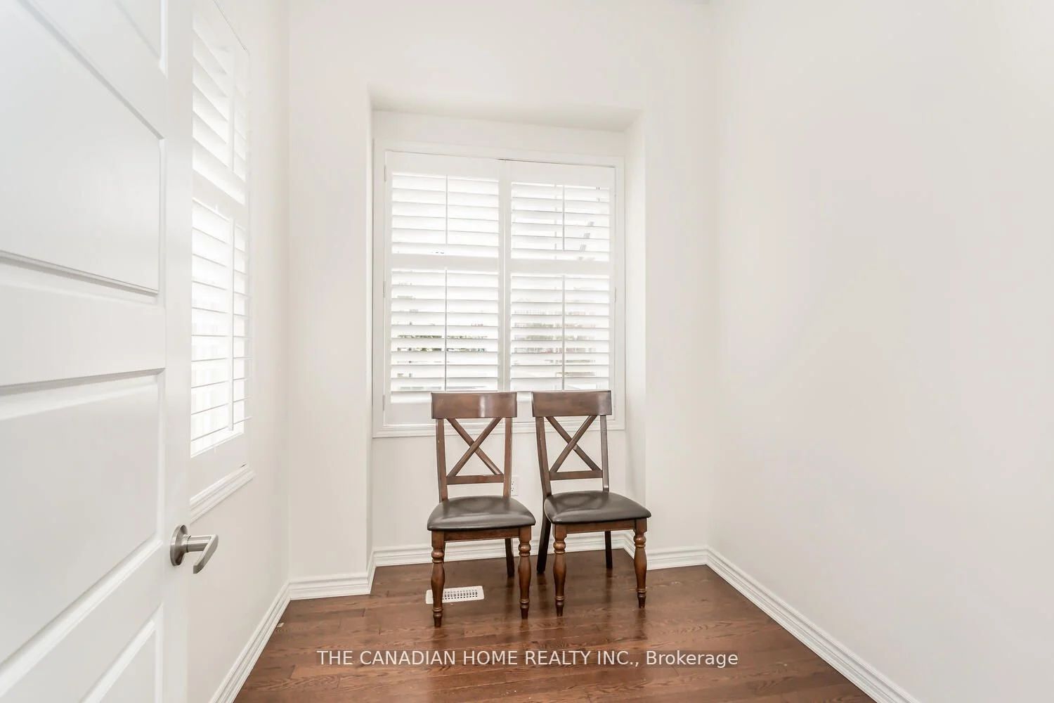 1261 Rose Way Property Photo 7