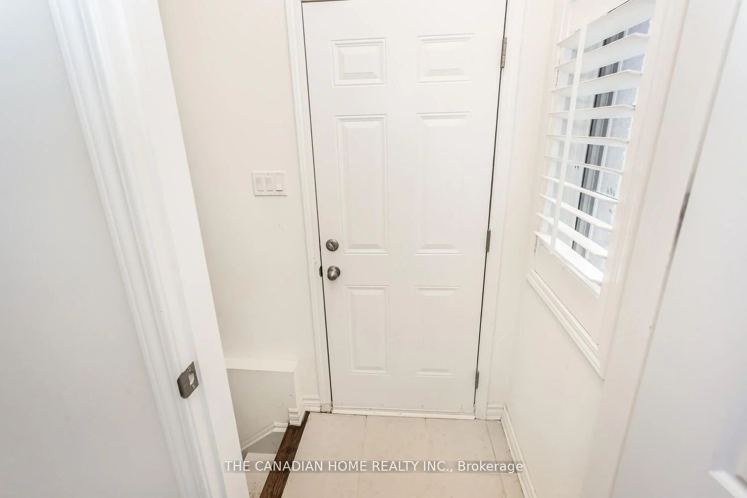 1261 Rose Way Property Photo 8