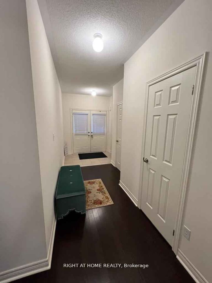 467 Downes Jackson Heights N Property Photo 5
