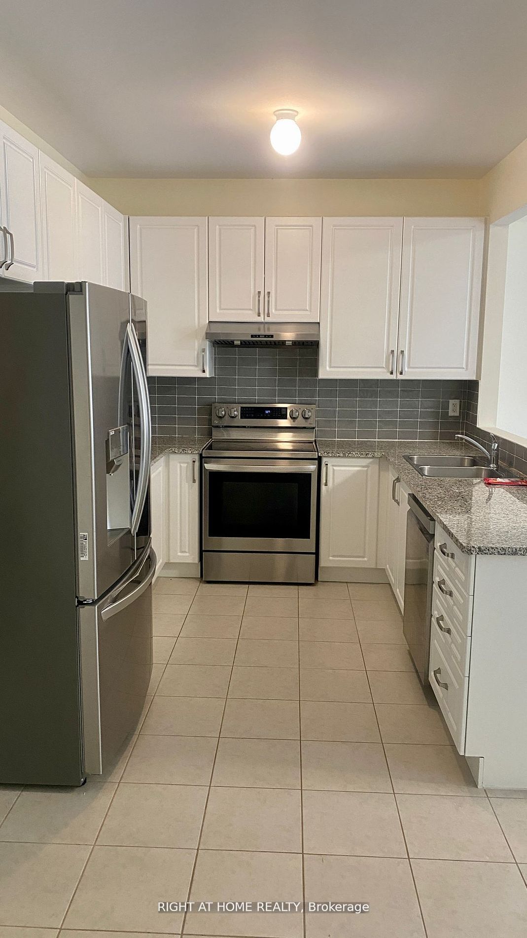 467 Downes Jackson Heights N Property Photo 8