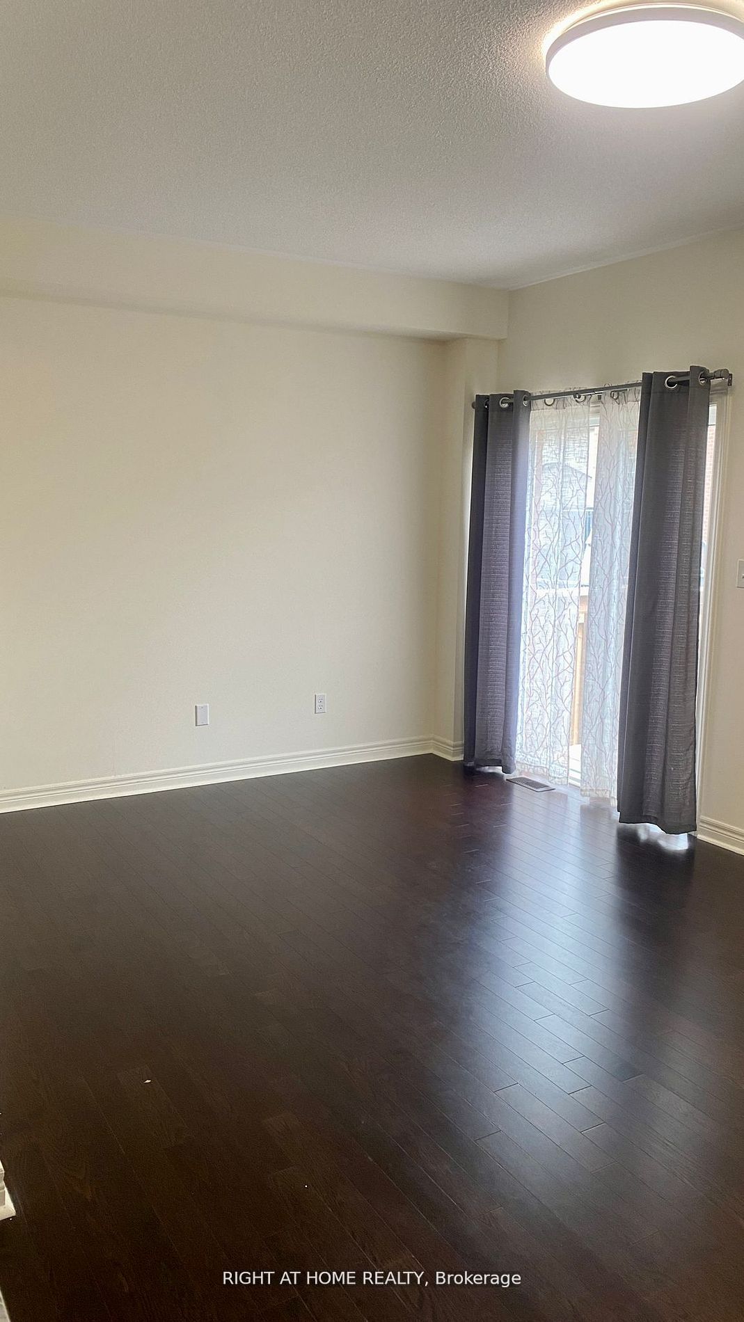 467 Downes Jackson Heights N Property Photo 19