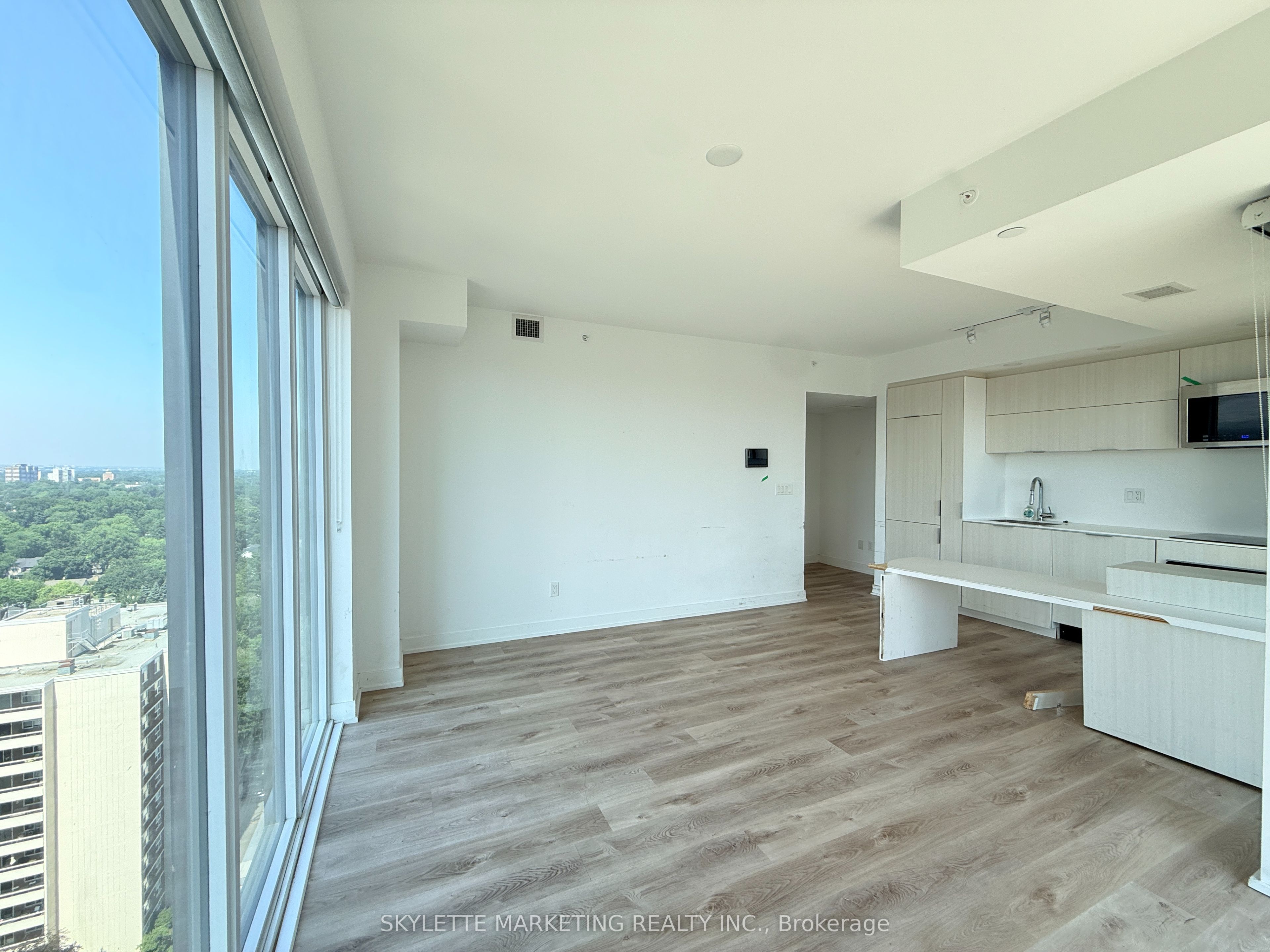 370 Martha Street 1810 Property Photo 6