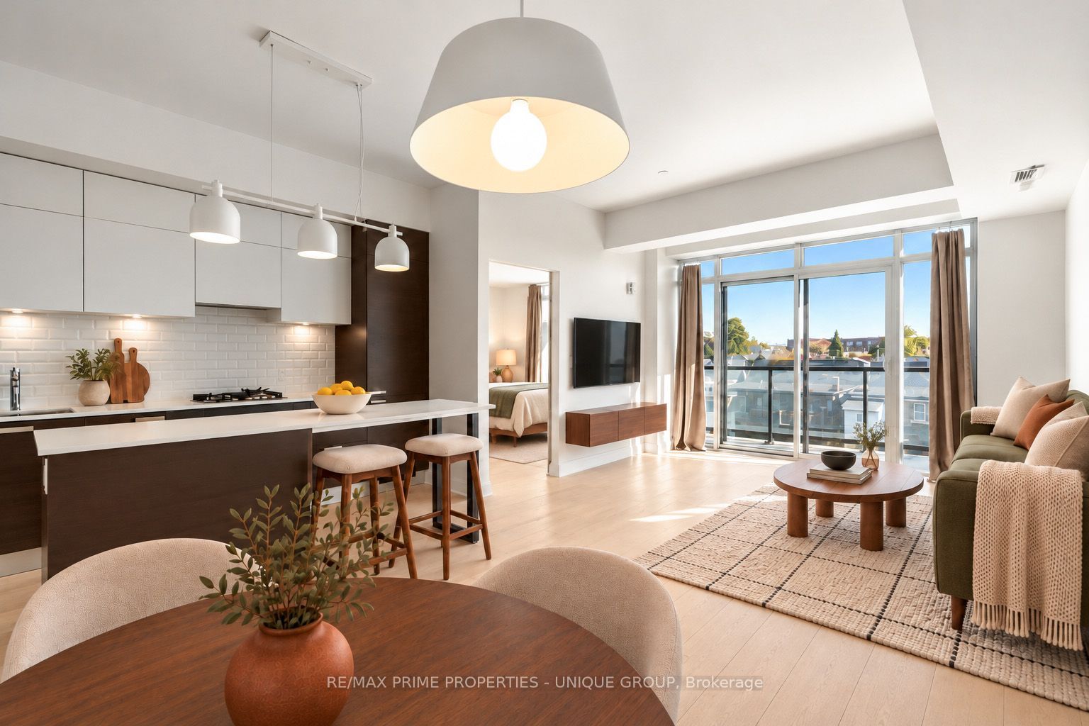 245 Perth Avenue 304 Property Photo 1
