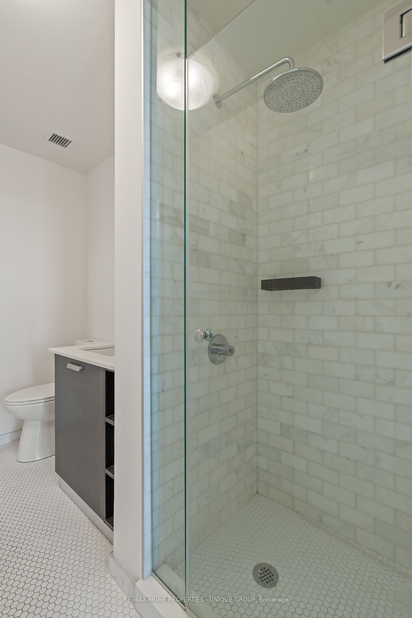 245 Perth Avenue 304 Property Photo 22