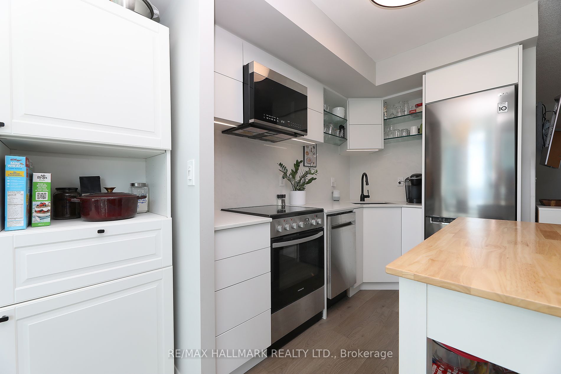 185 Legion Road N 1810 Property Photo 17