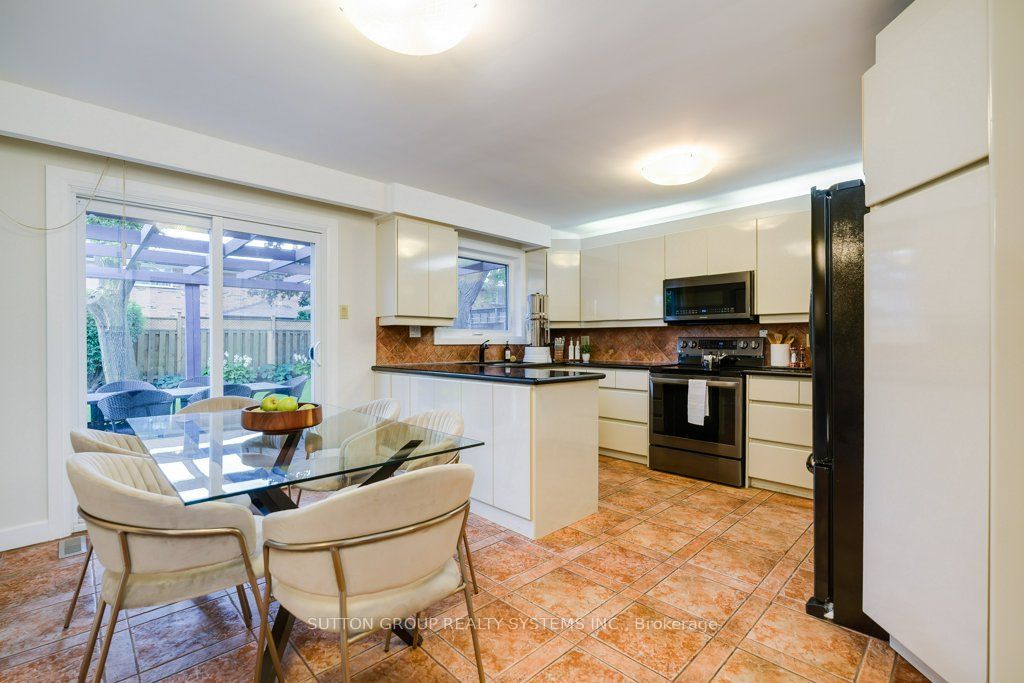 93 Poplar Heights Drive Property Photo 11