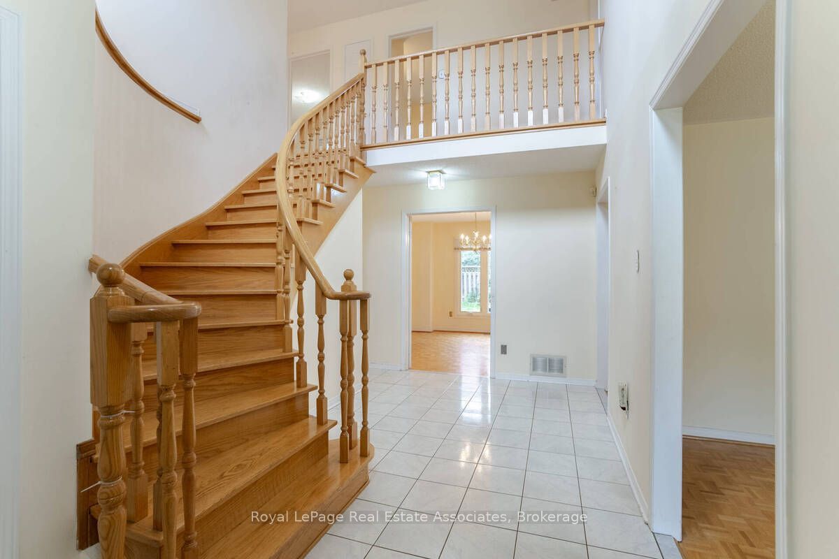 2551 Wynten Way Property Photo 5