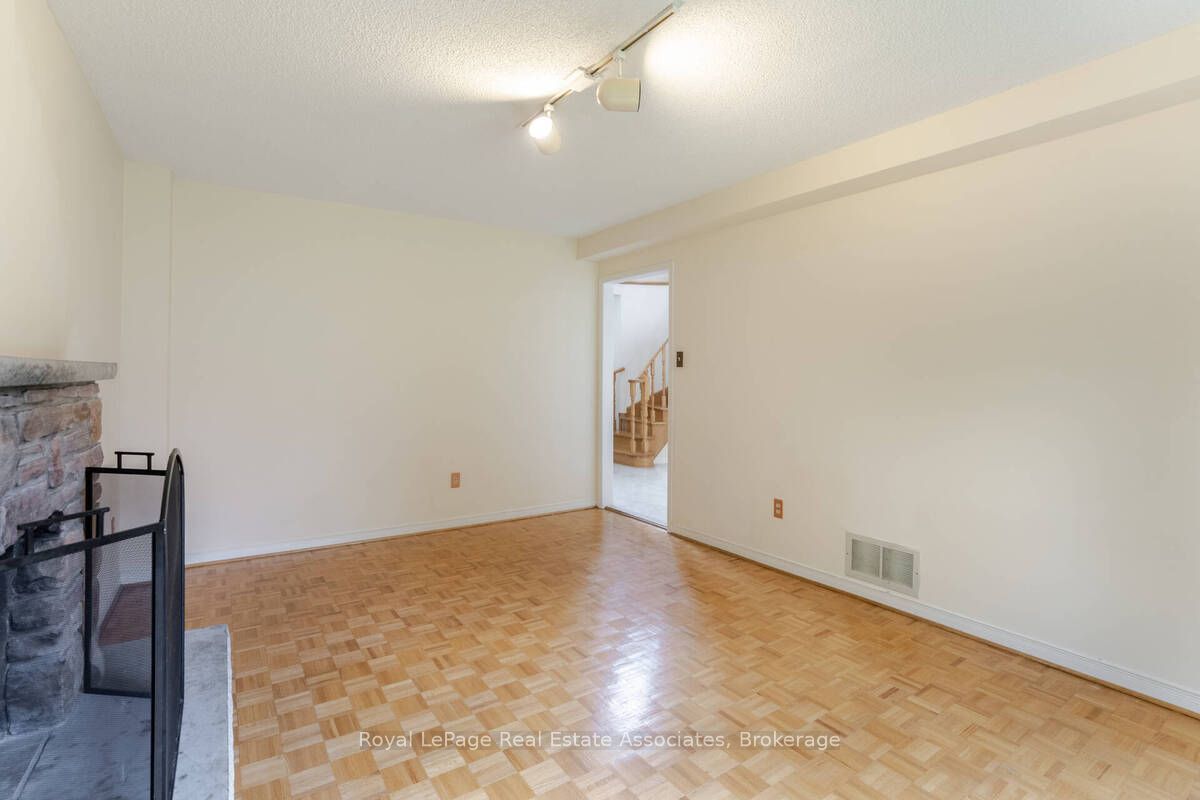 2551 Wynten Way Property Photo 11