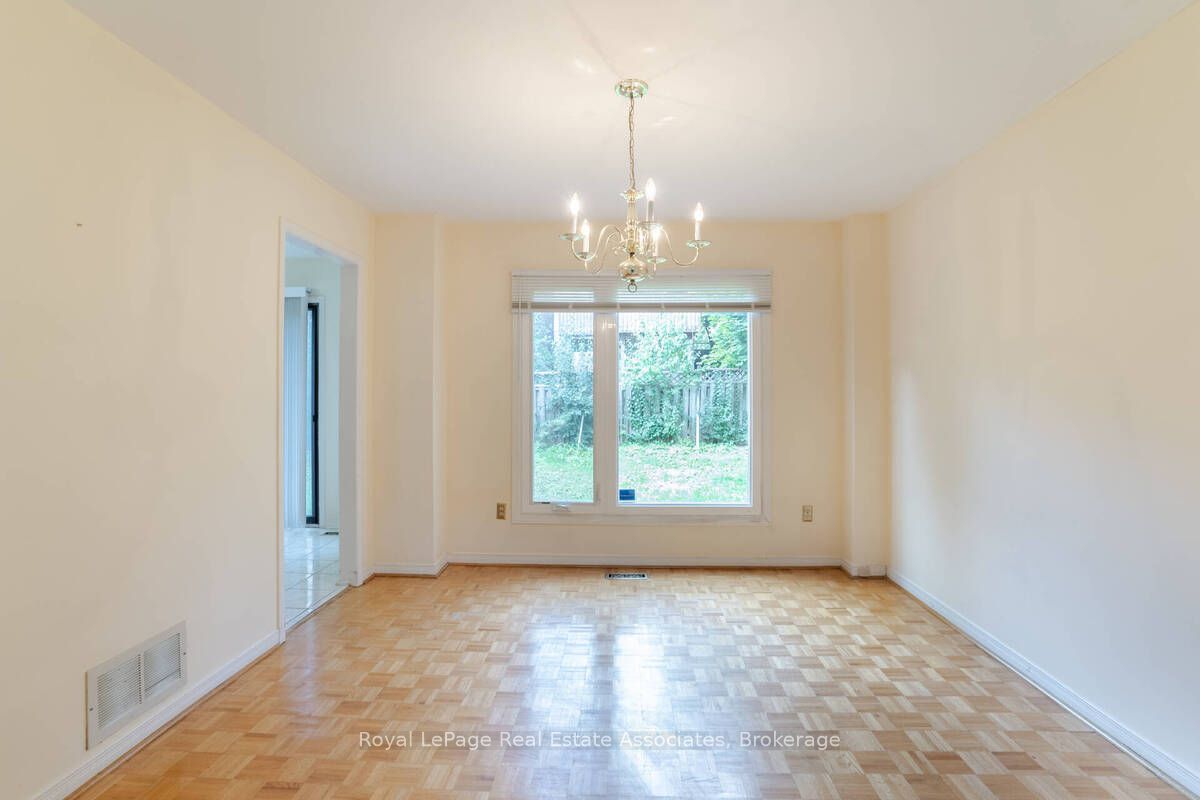 2551 Wynten Way Property Photo 12
