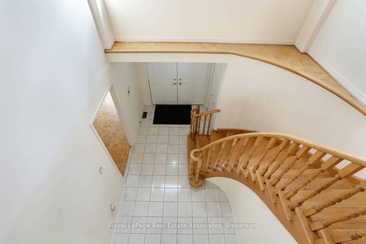 2551 Wynten Way Property Photo 21