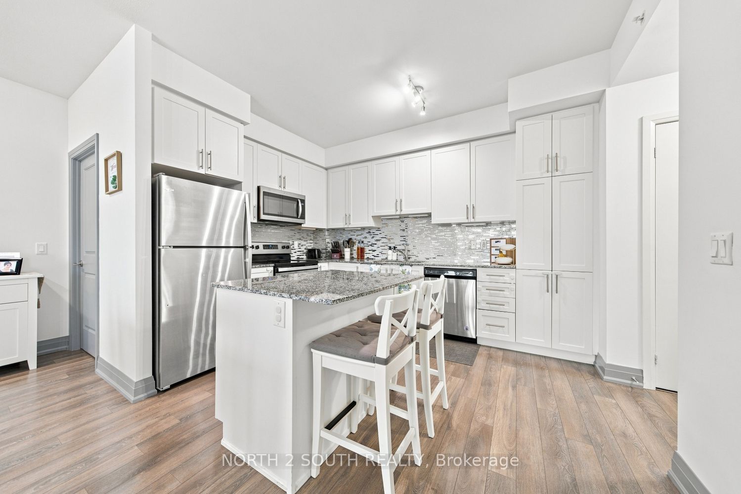 65 Yorkland Boulevard 804 Property Photo 9