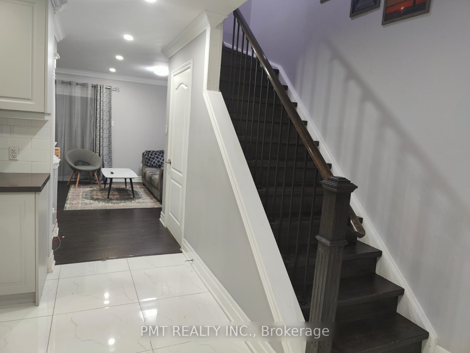 73 Greene Drive Property Photo 4