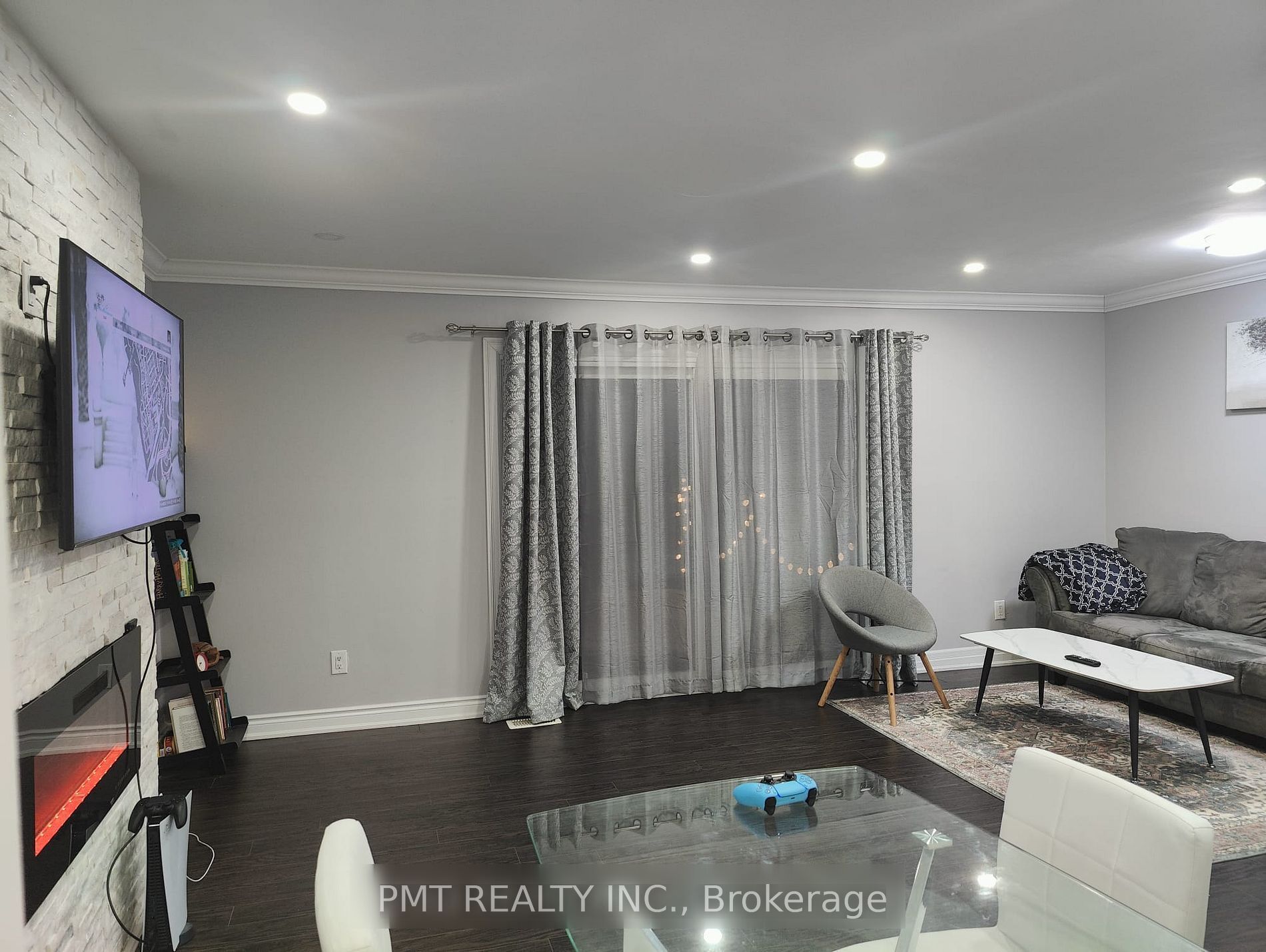 73 Greene Drive Property Photo 6