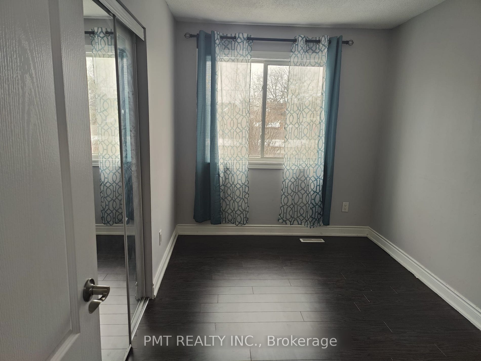 73 Greene Drive Property Photo 11