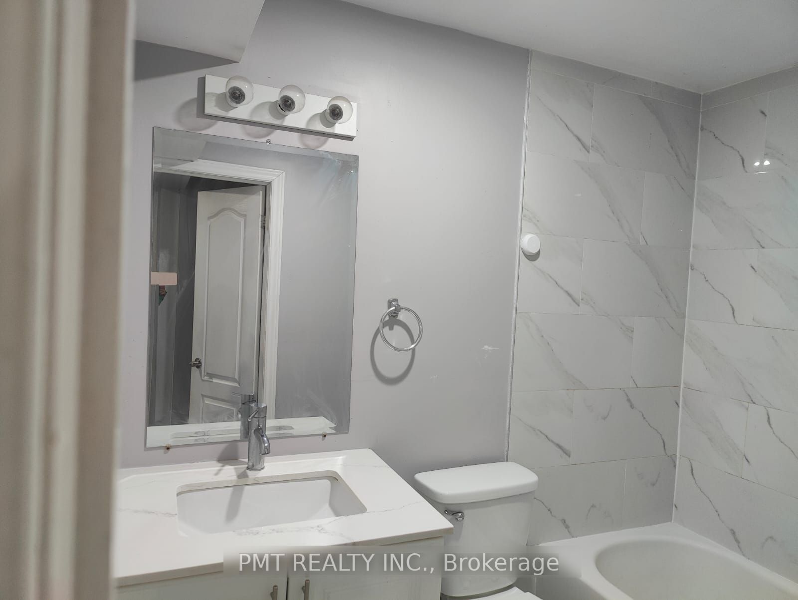 73 Greene Drive Property Photo 13