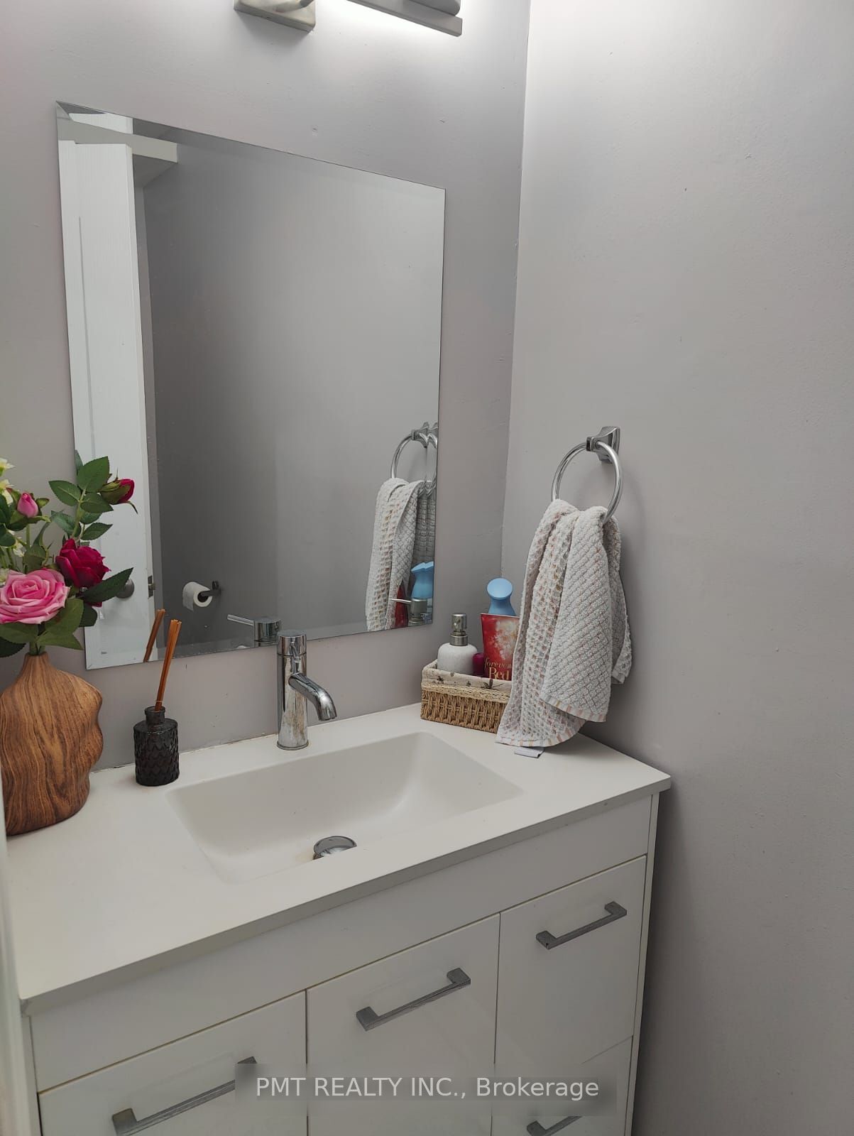 73 Greene Drive Property Photo 14