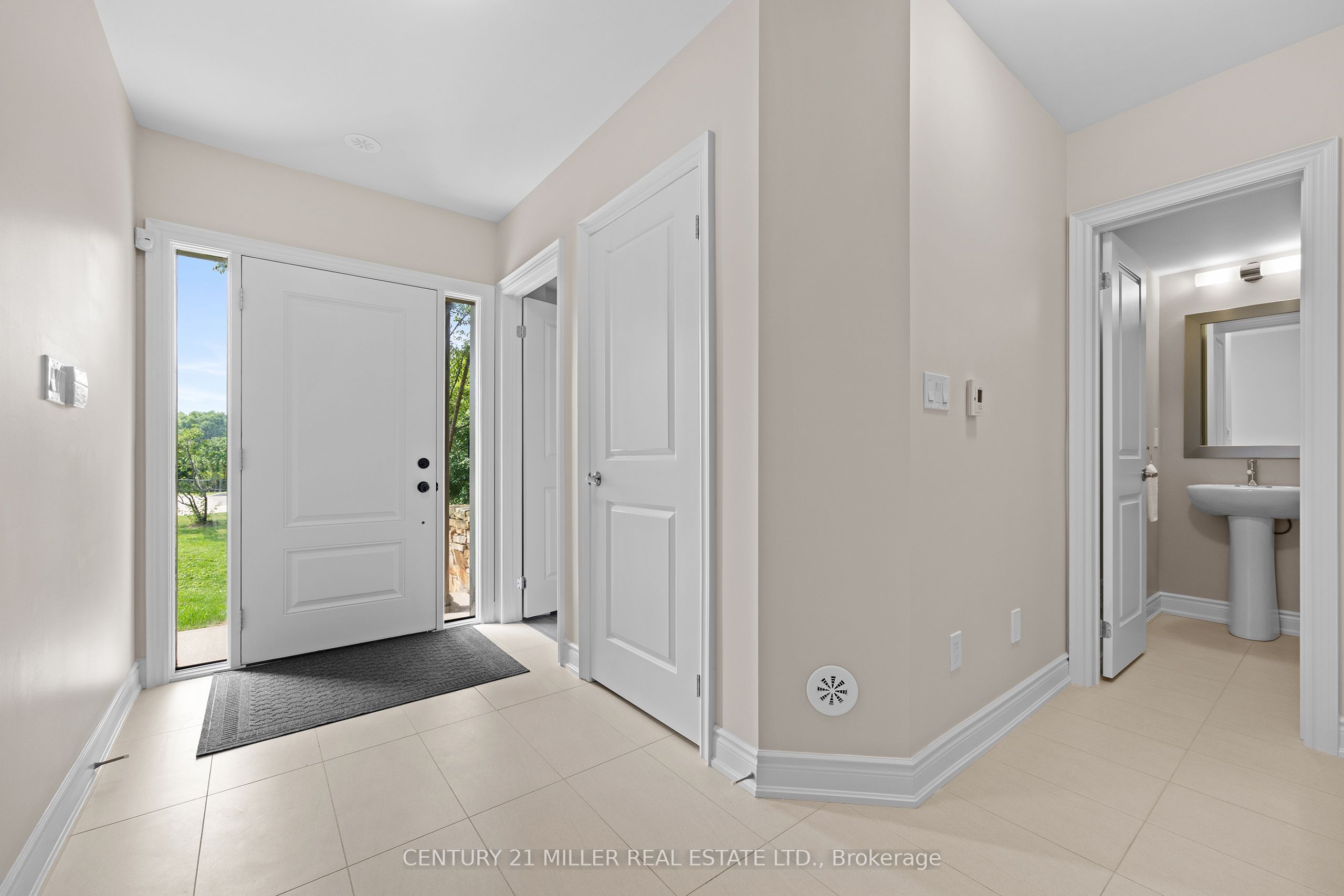 2193 Lillykin Street Property Photo 3