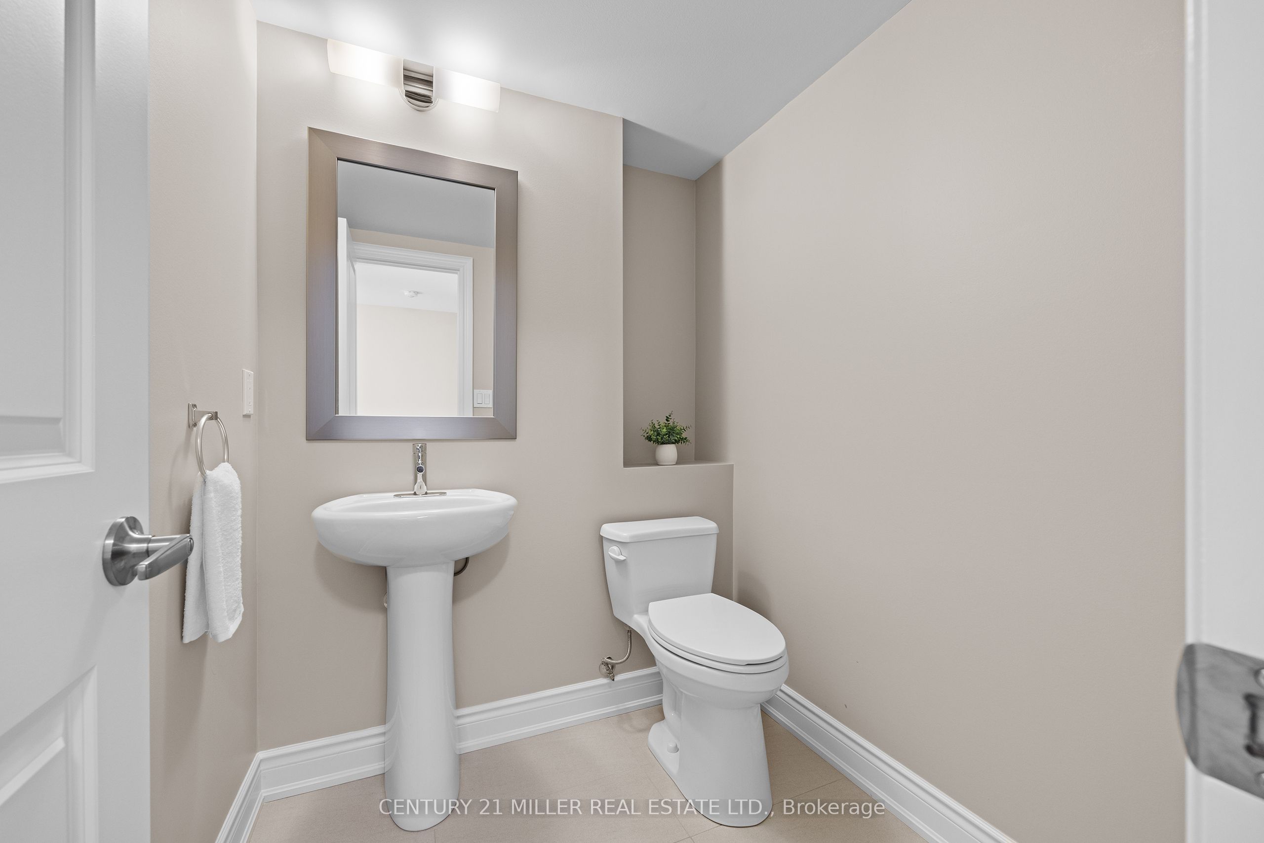 2193 Lillykin Street Property Photo 6