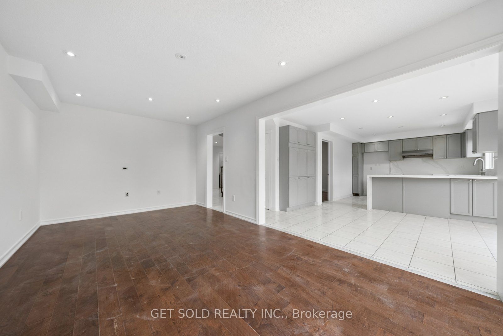 57 Oaklea Boulevard Property Photo 12