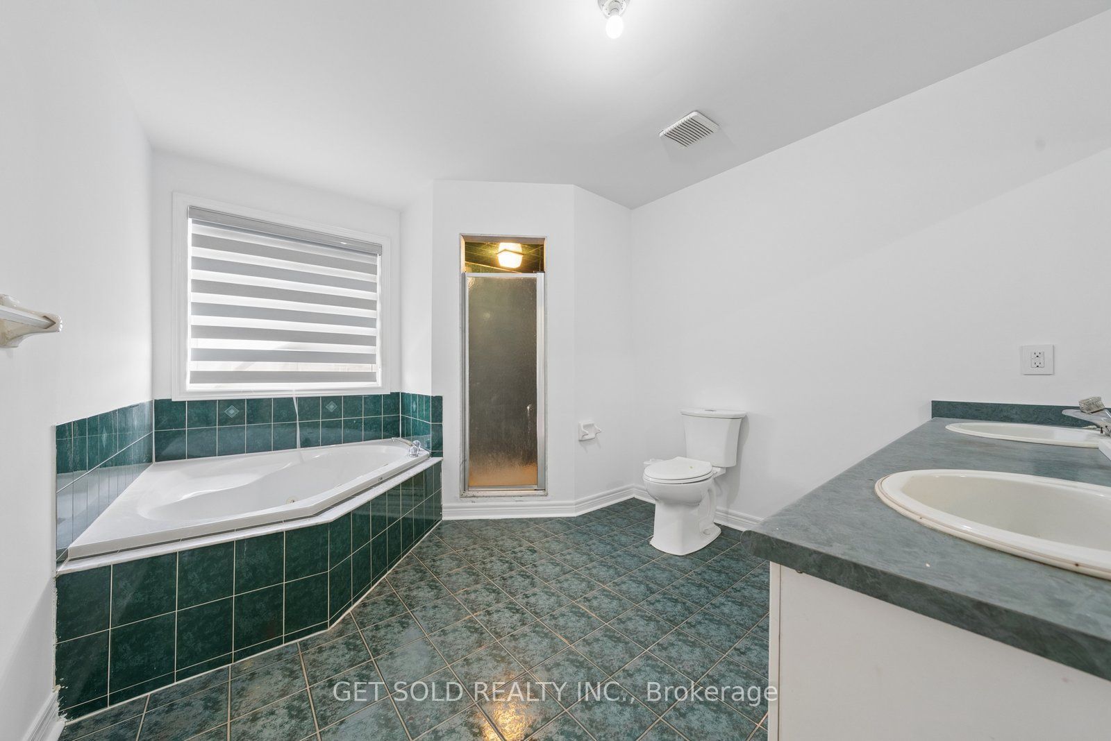 57 Oaklea Boulevard Property Photo 17