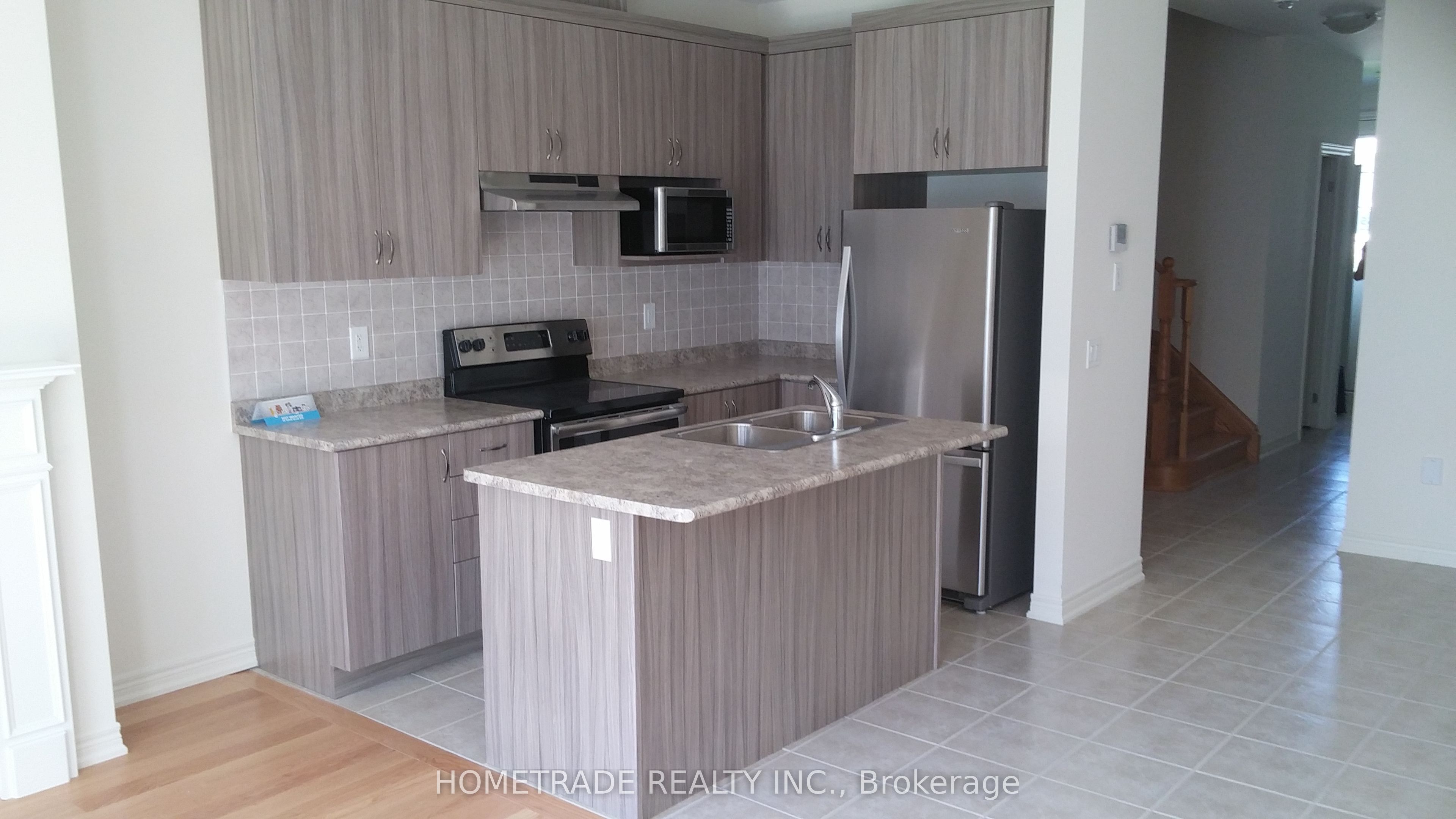 55 Ivor Crescent Property Photo 2
