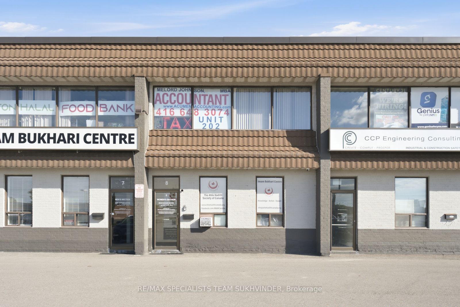 50 Steeles Avenue E 8 Property Photo 6