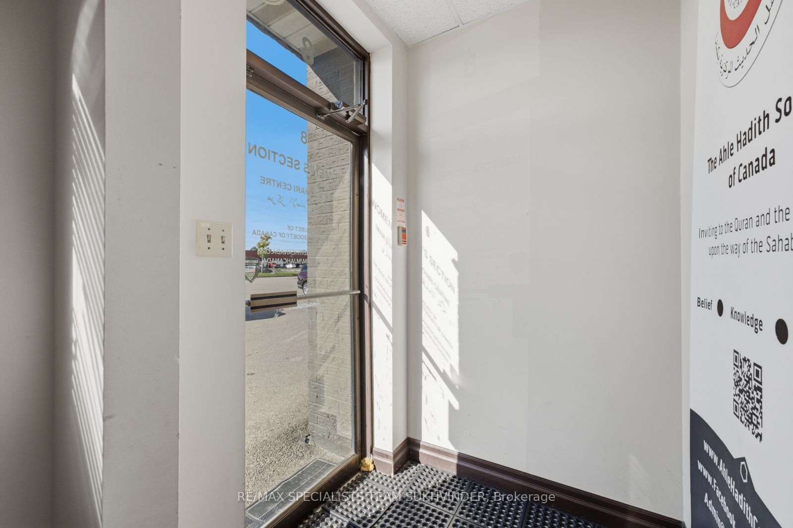 50 Steeles Avenue E 8 Property Photo 11