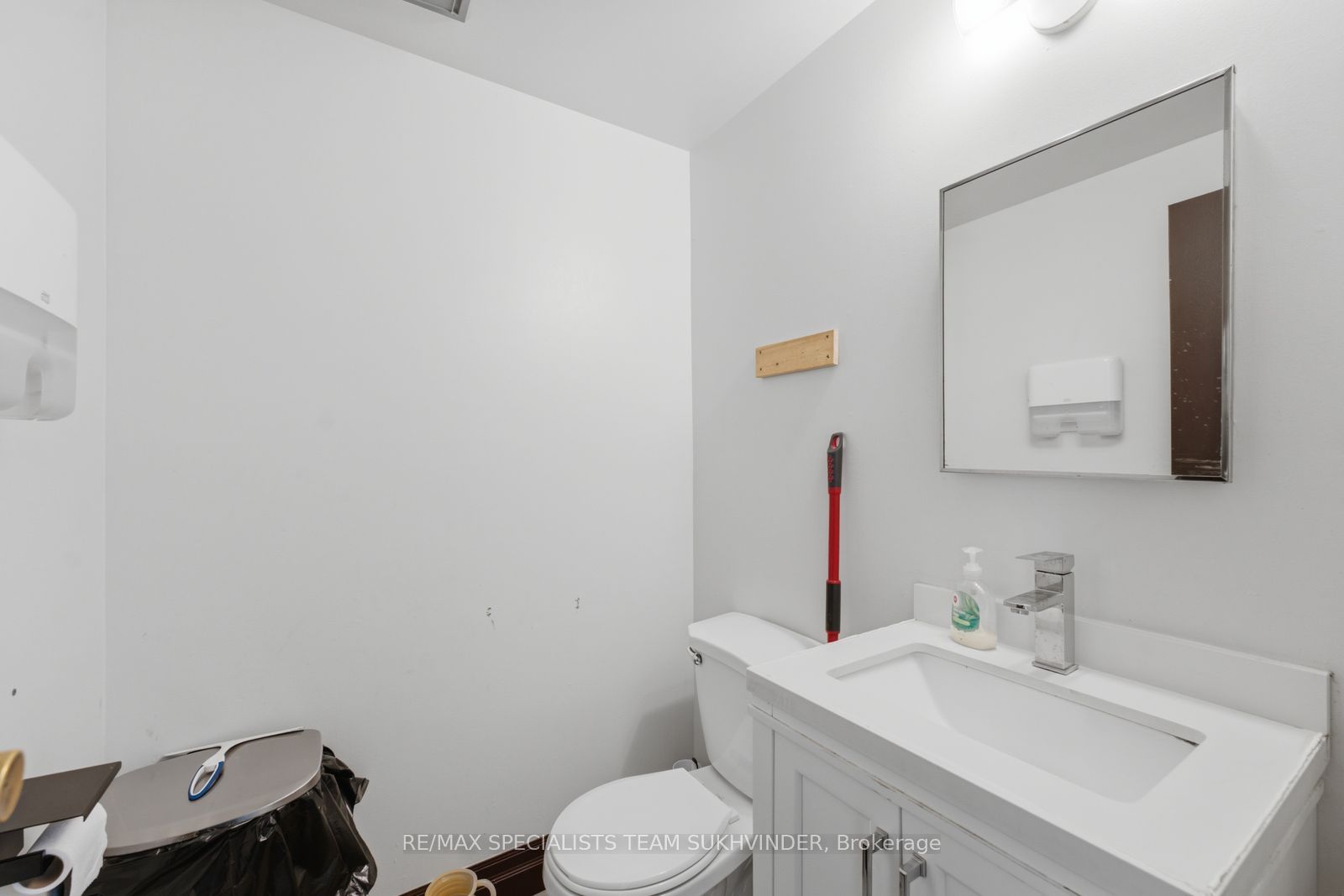 50 Steeles Avenue E 8 Property Photo 24