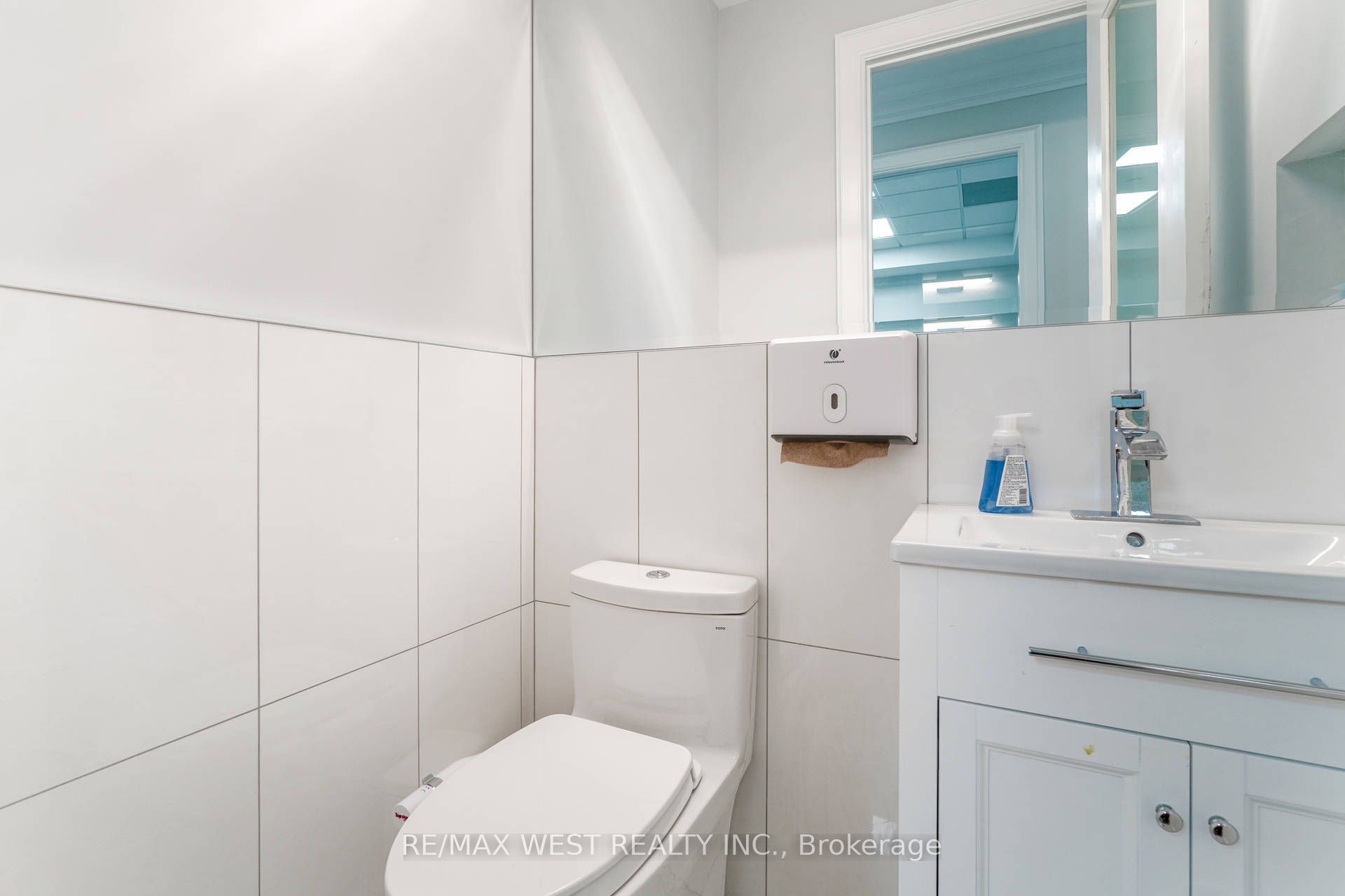 7956 Torbram Road 20 (7) Property Photo 24