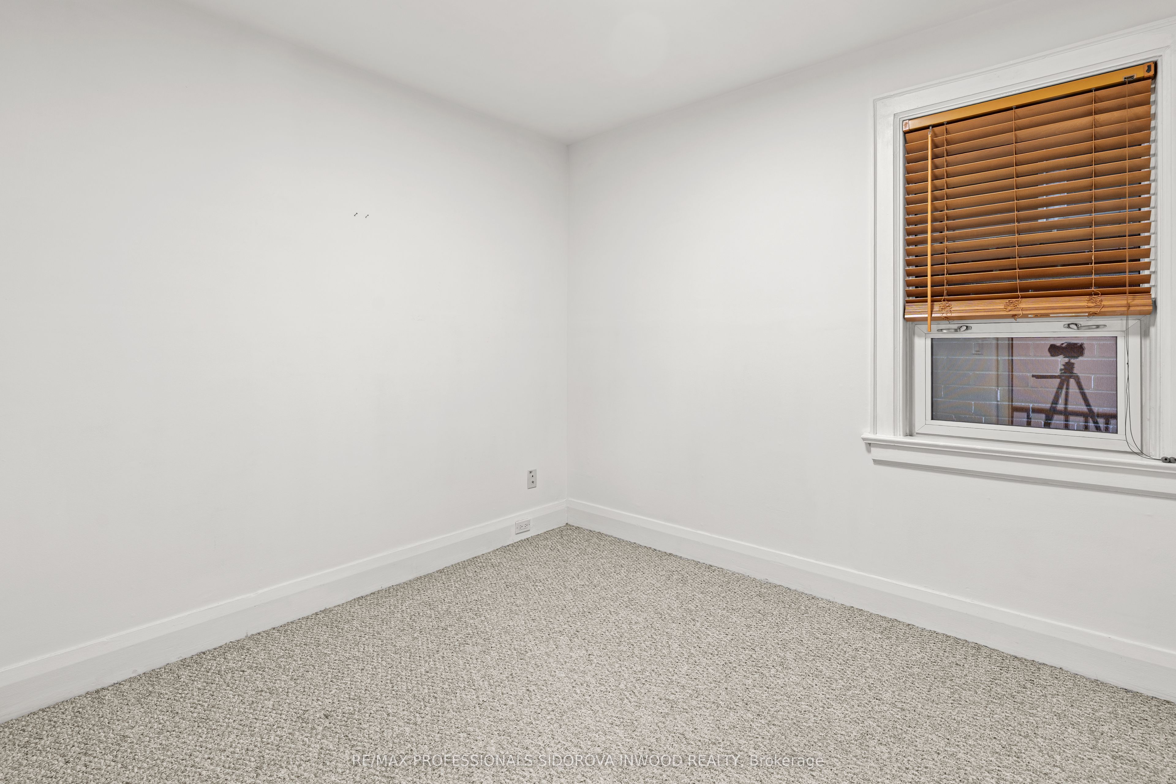 11 Winfield Avenue Property Photo 20