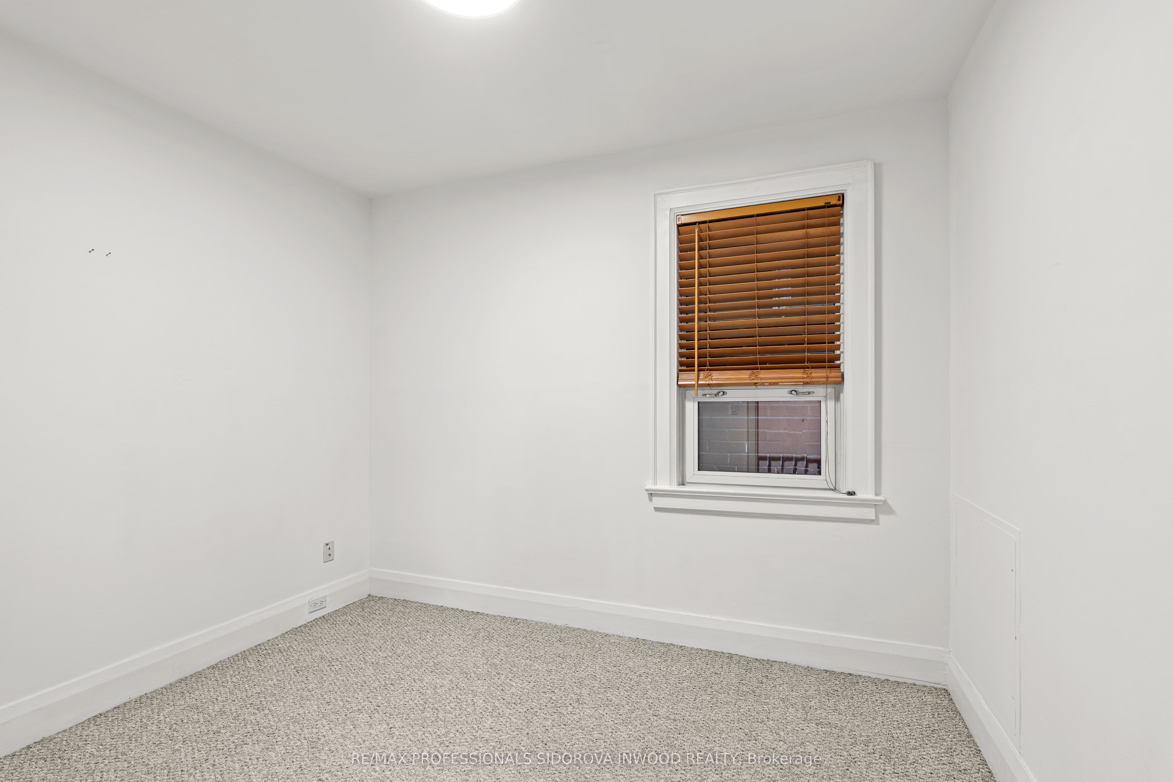 11 Winfield Avenue Property Photo 21