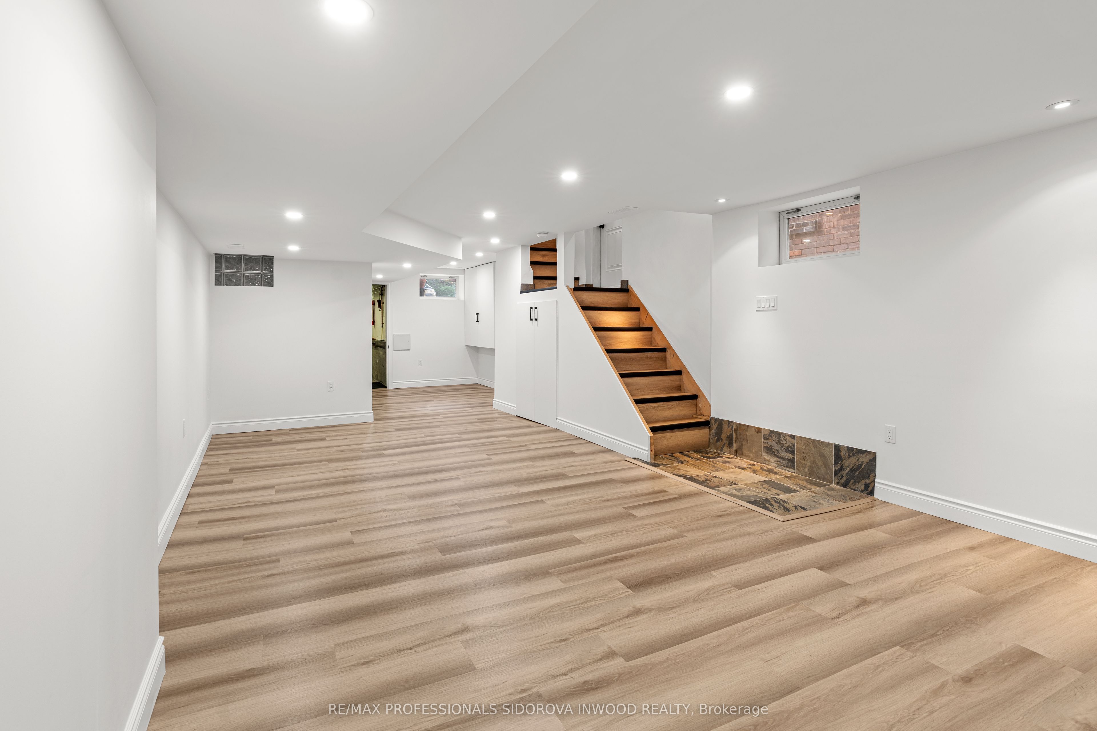 11 Winfield Avenue Property Photo 23